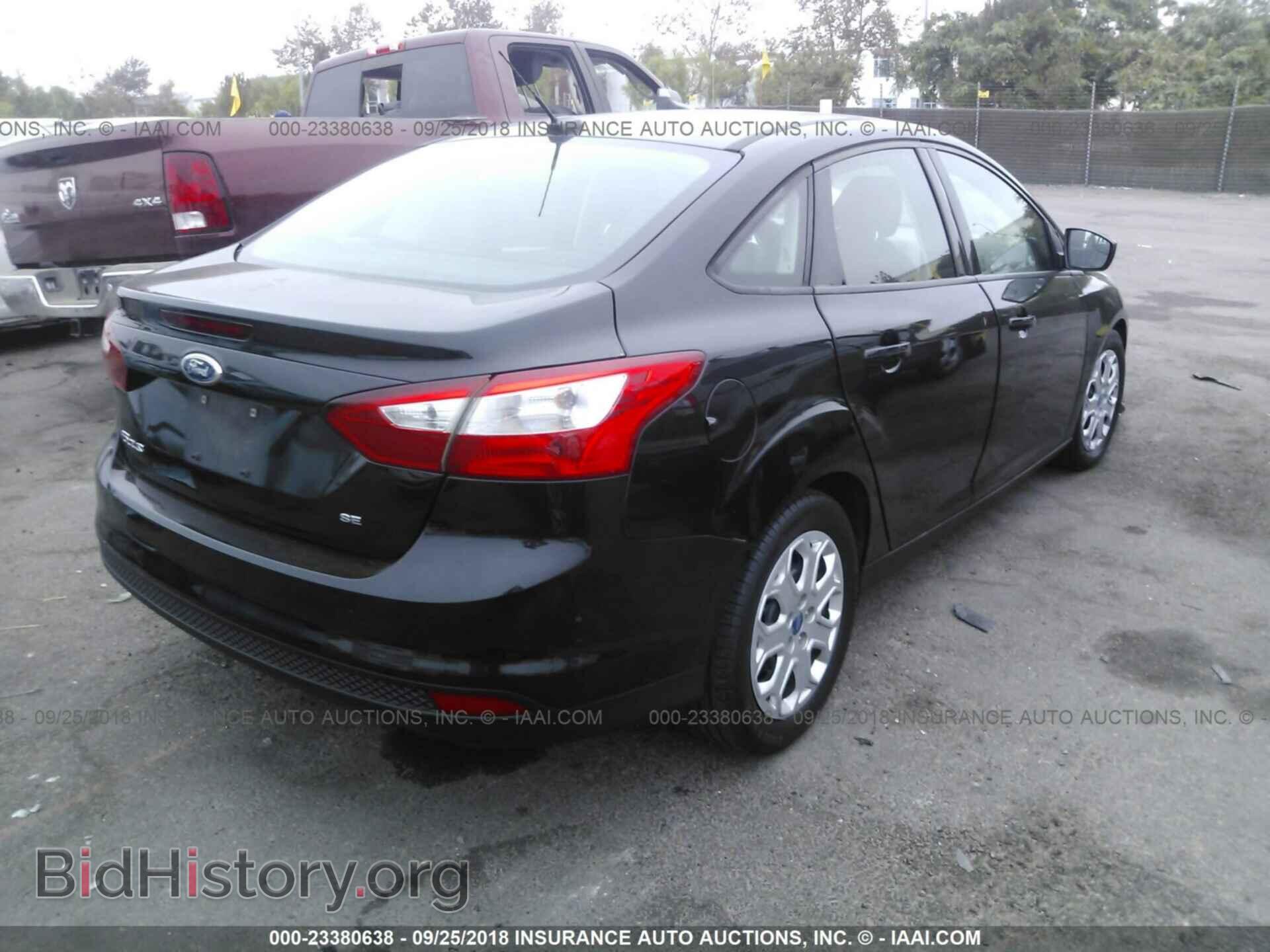 2012 Ford Focus - VIN: 1FAHP3F25CL236757 - Фото 4