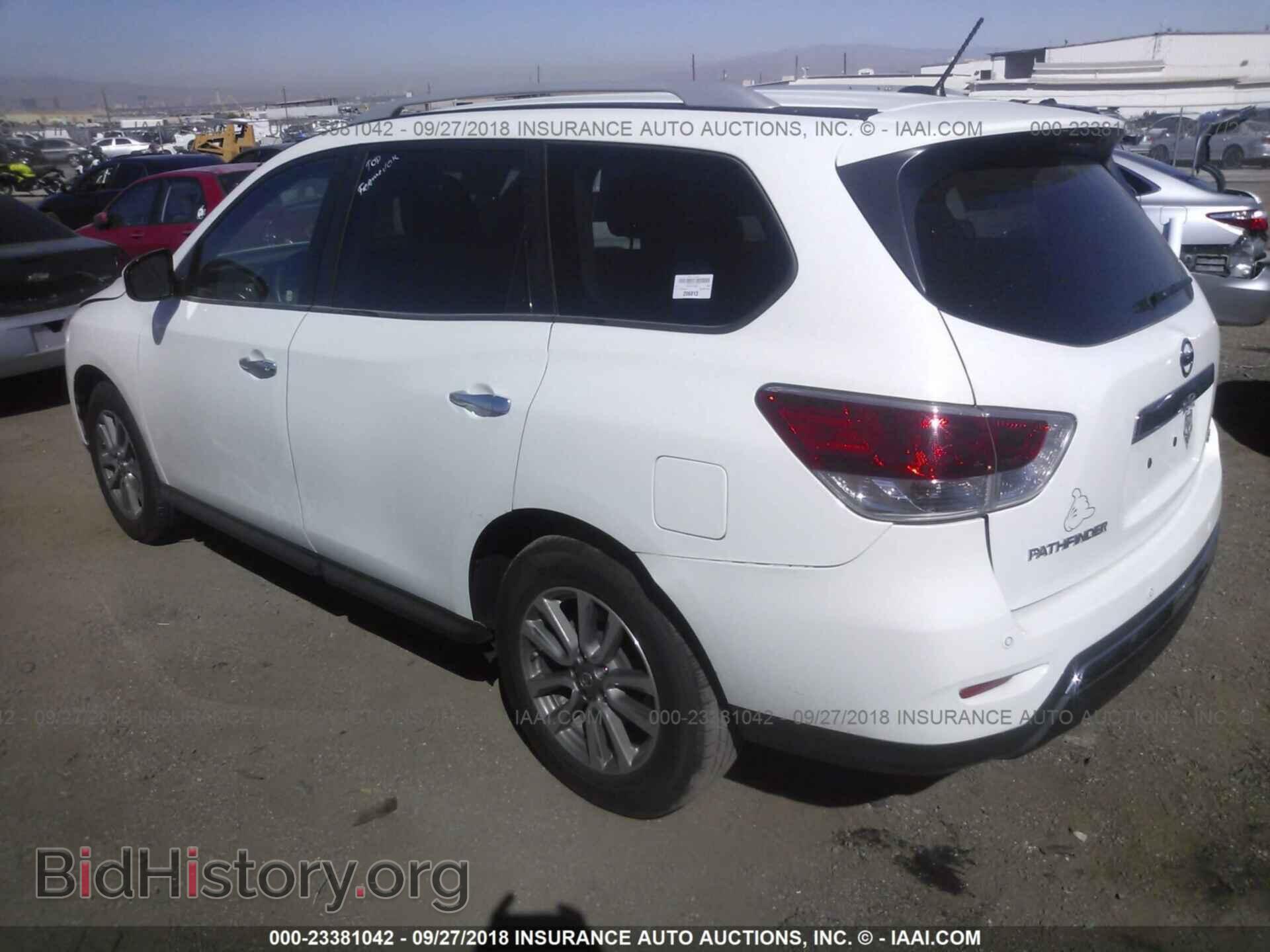 2015 Nissan Pathfinder - VIN: 5N1AR2MN1FC683258 - Фото 3