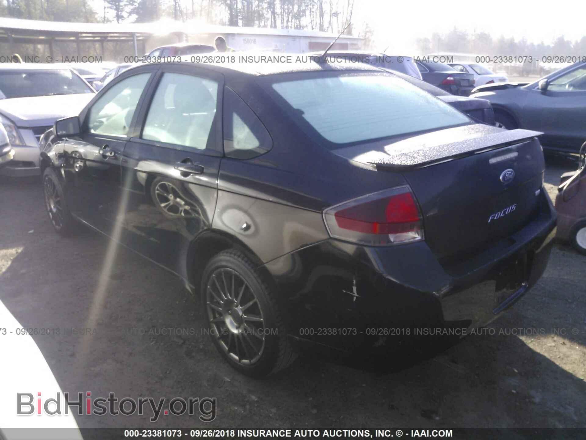 2011 Ford Focus - VIN: 1FAHP3GN8BW190895 - Фото 3
