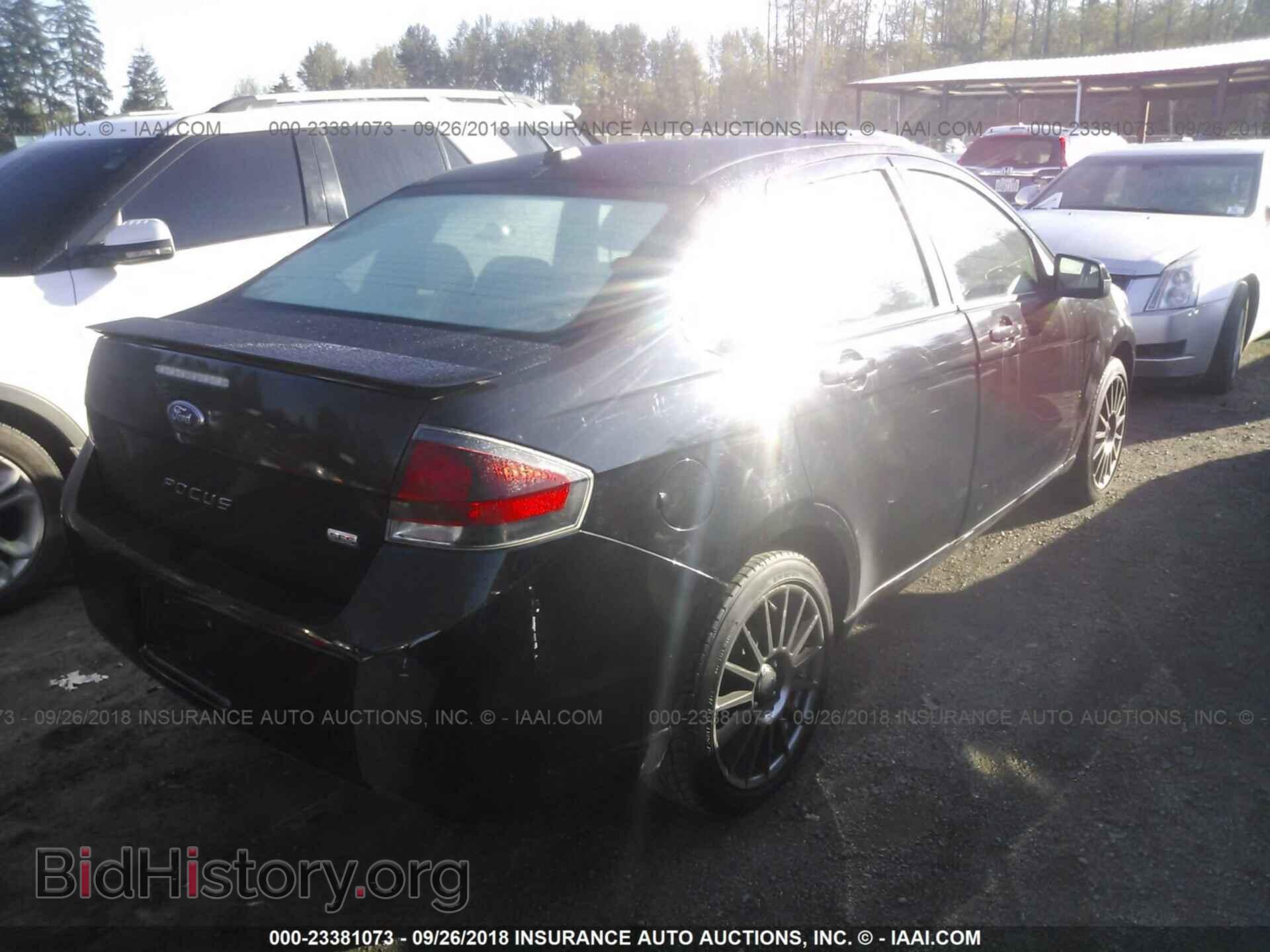 2011 Ford Focus - VIN: 1FAHP3GN8BW190895 - Фото 4