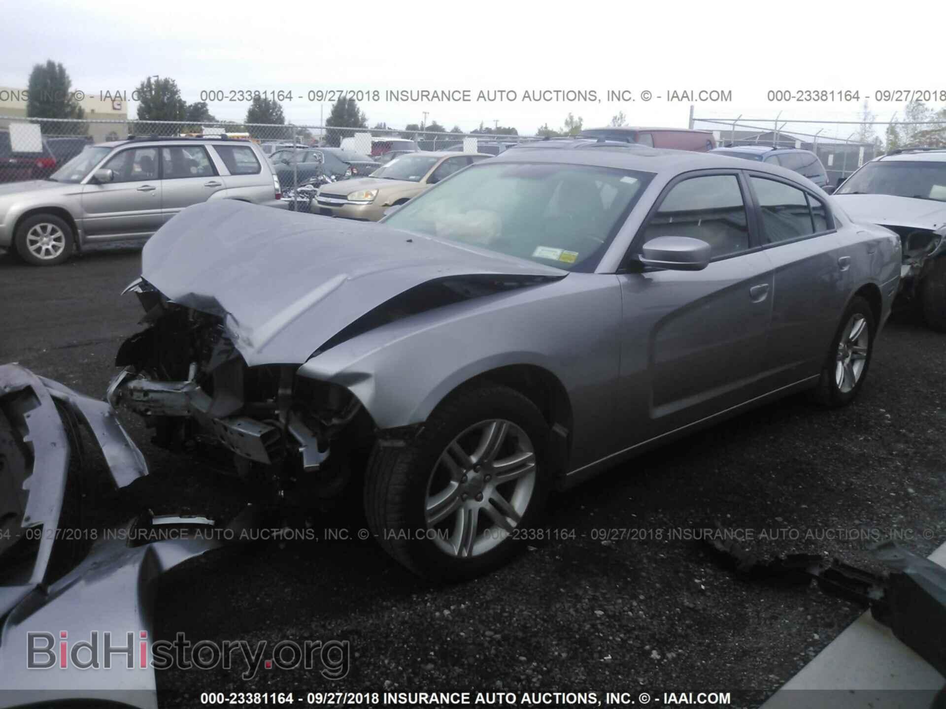 2011 Dodge Charger - VIN: 2B3CL3CG8BH520123 - Фото 2