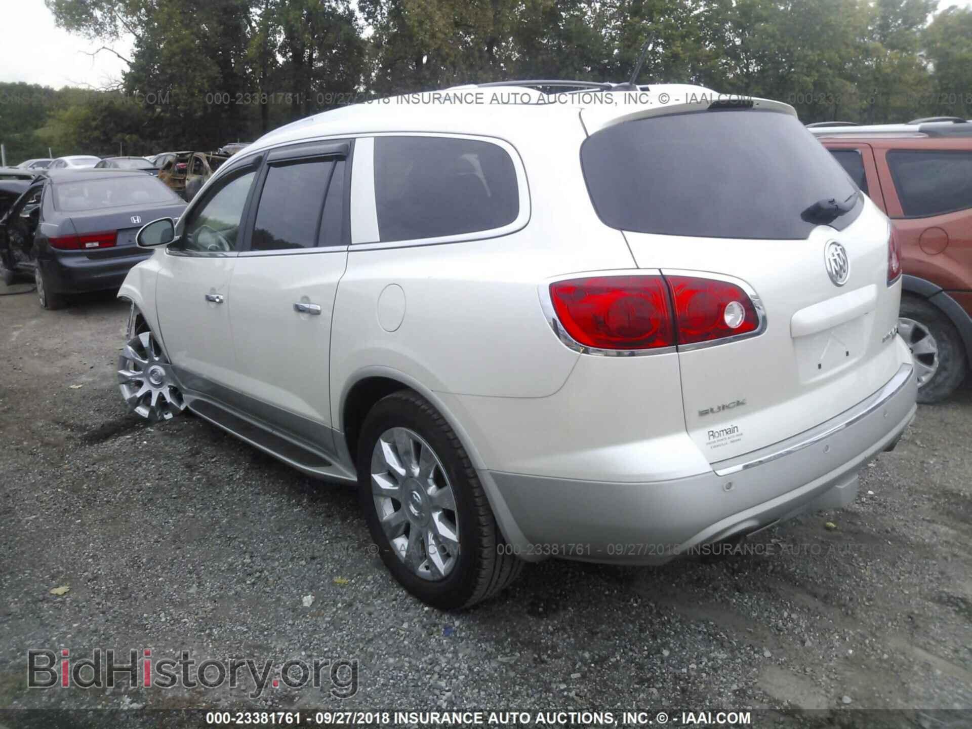2011 Buick Enclave - VIN: 5GAKRCED5BJ266608 - Фото 3