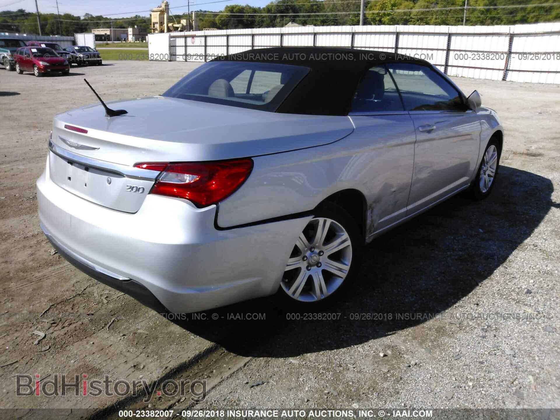 2011 Chrysler 200 - VIN: 1C3BC2EB6BN563862 - Photo 4