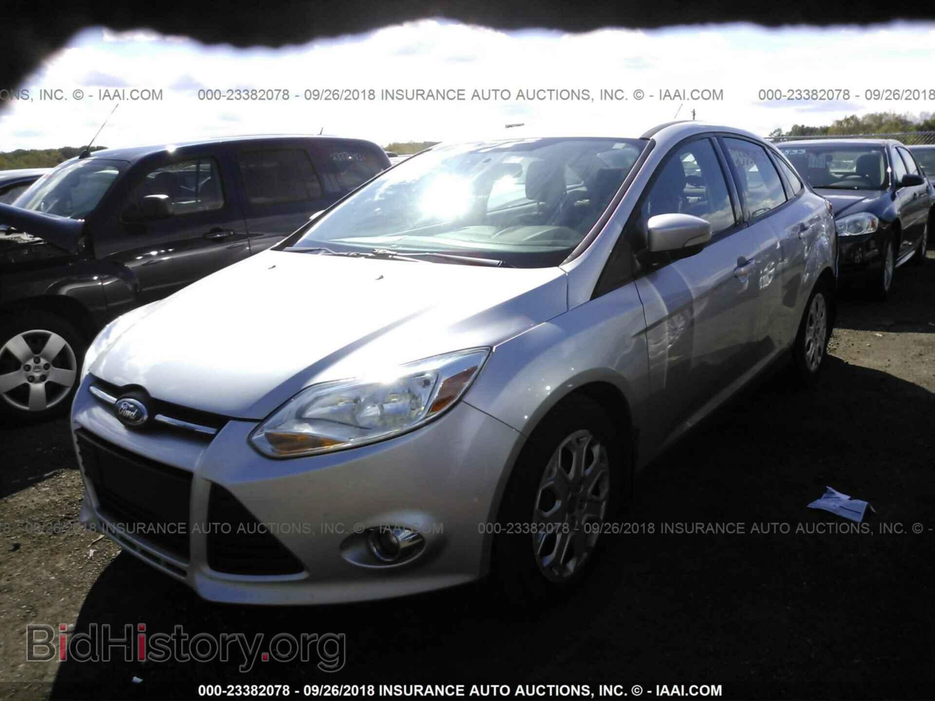 2012 Ford Focus - VIN: 1FAHP3F22CL322298 - Photo 2