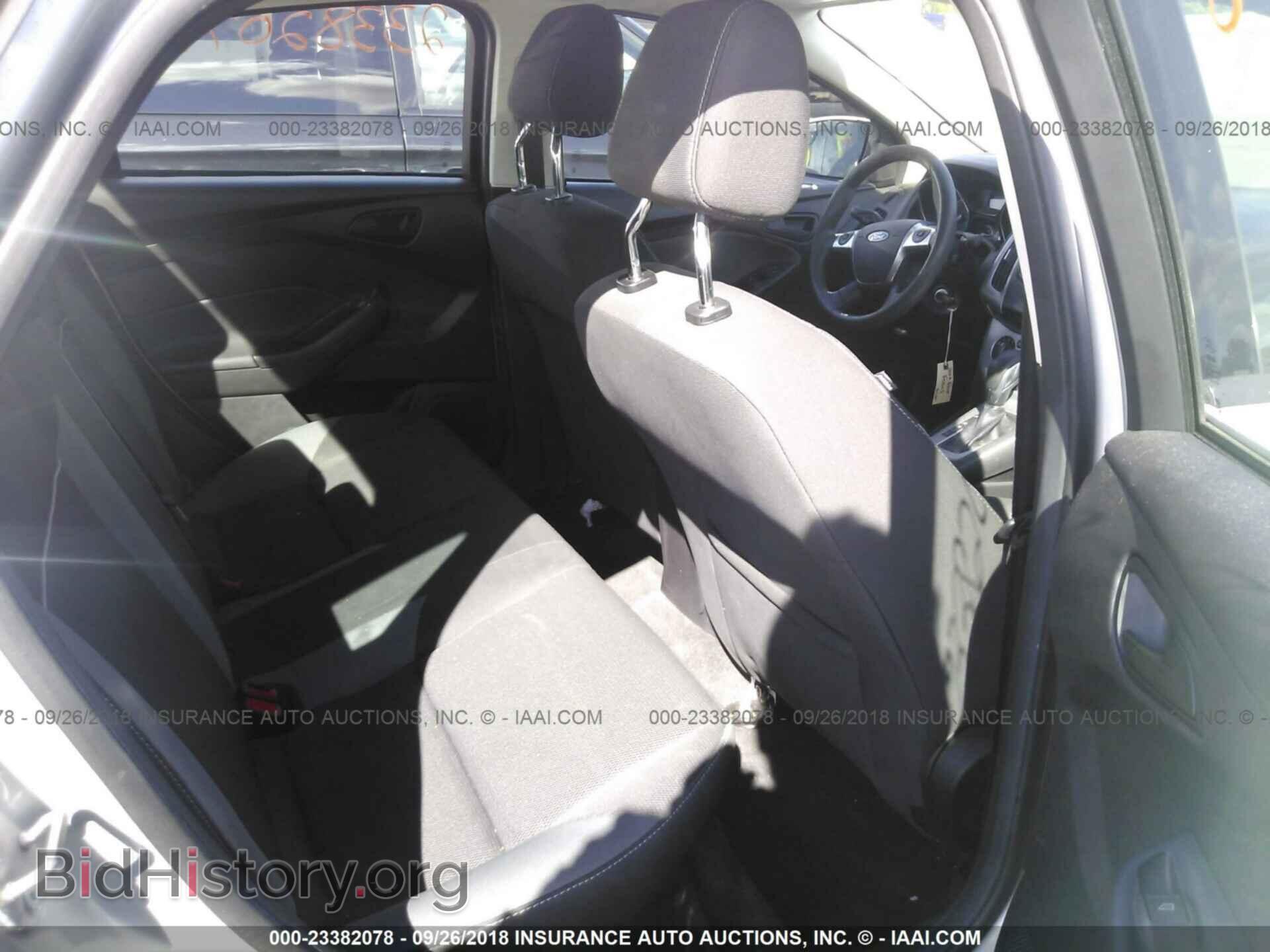 2012 Ford Focus - VIN: 1FAHP3F22CL322298 - Photo 8