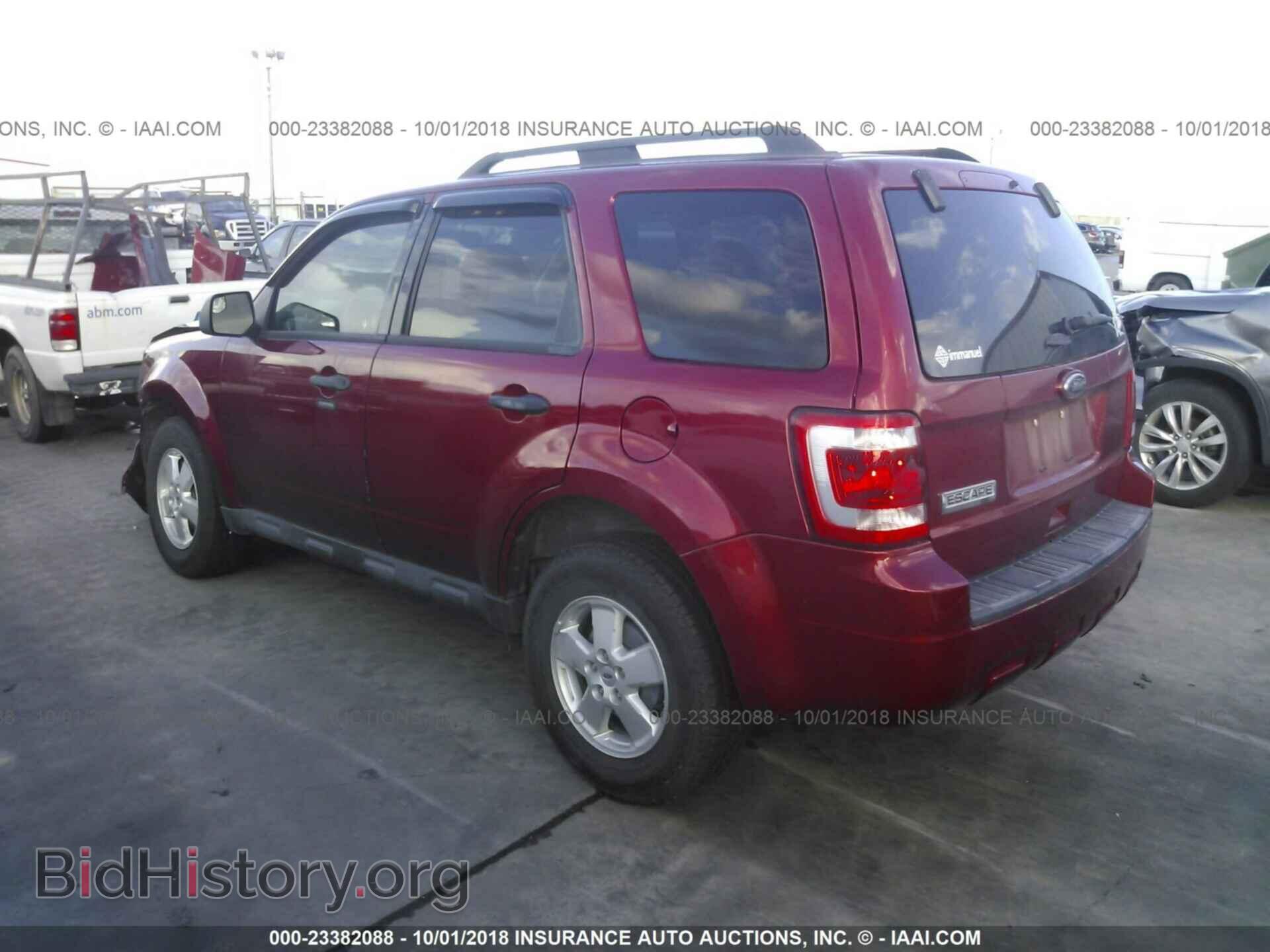 2012 Ford Escape - VIN: 1FMCU0D79CKC17852 - Photo 3