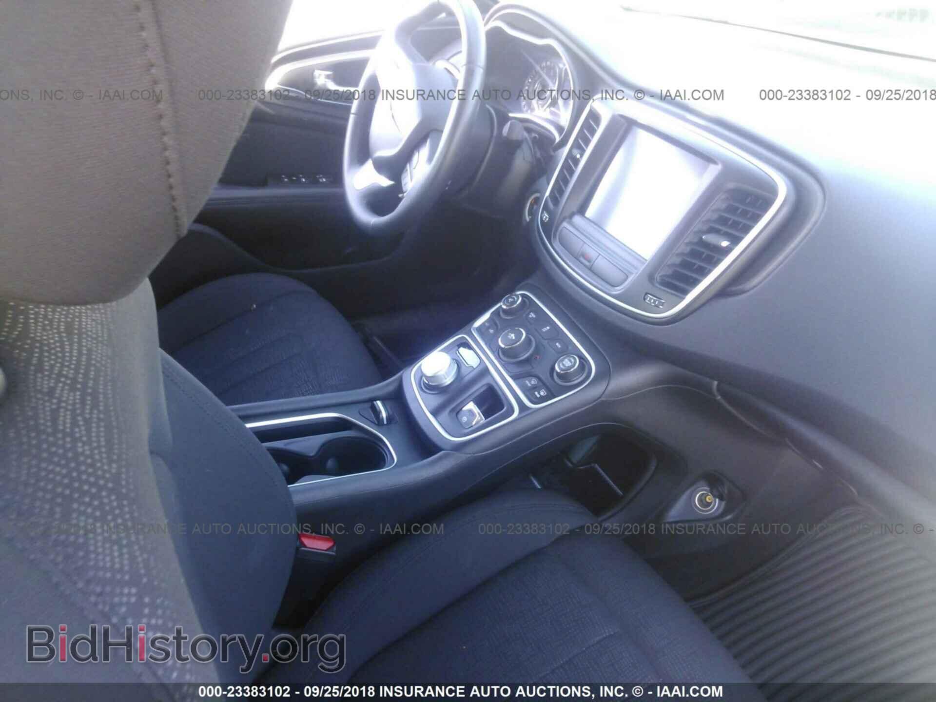 2016 Chrysler 200 - VIN: 1C3CCCAB3GN109124 - Фото 5