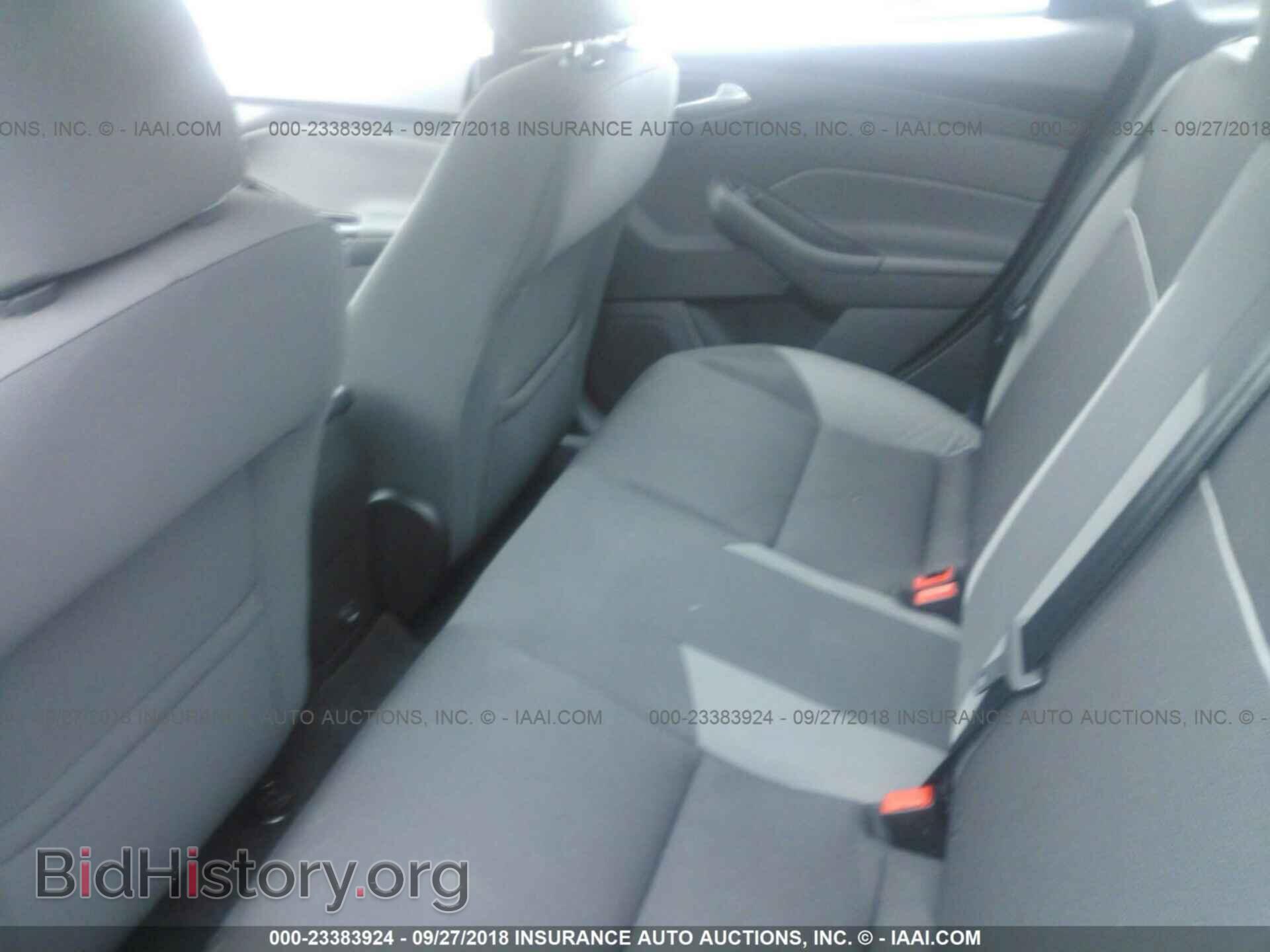 2014 Ford Focus - VIN: 1FADP3F21EL106279 - Фото 8