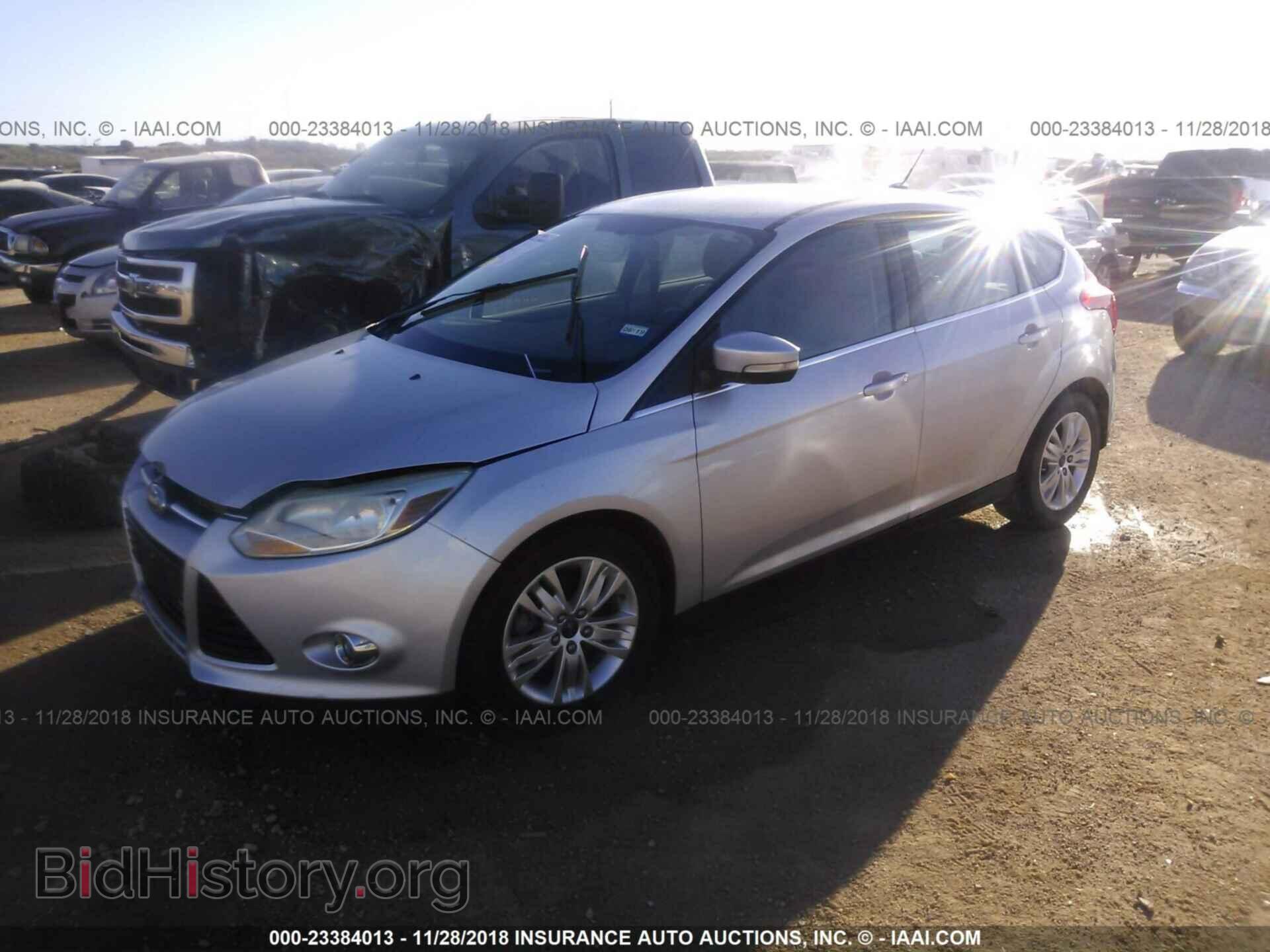 2012 Ford Focus - VIN: 1FAHP3M22CL437566 - Фото 2