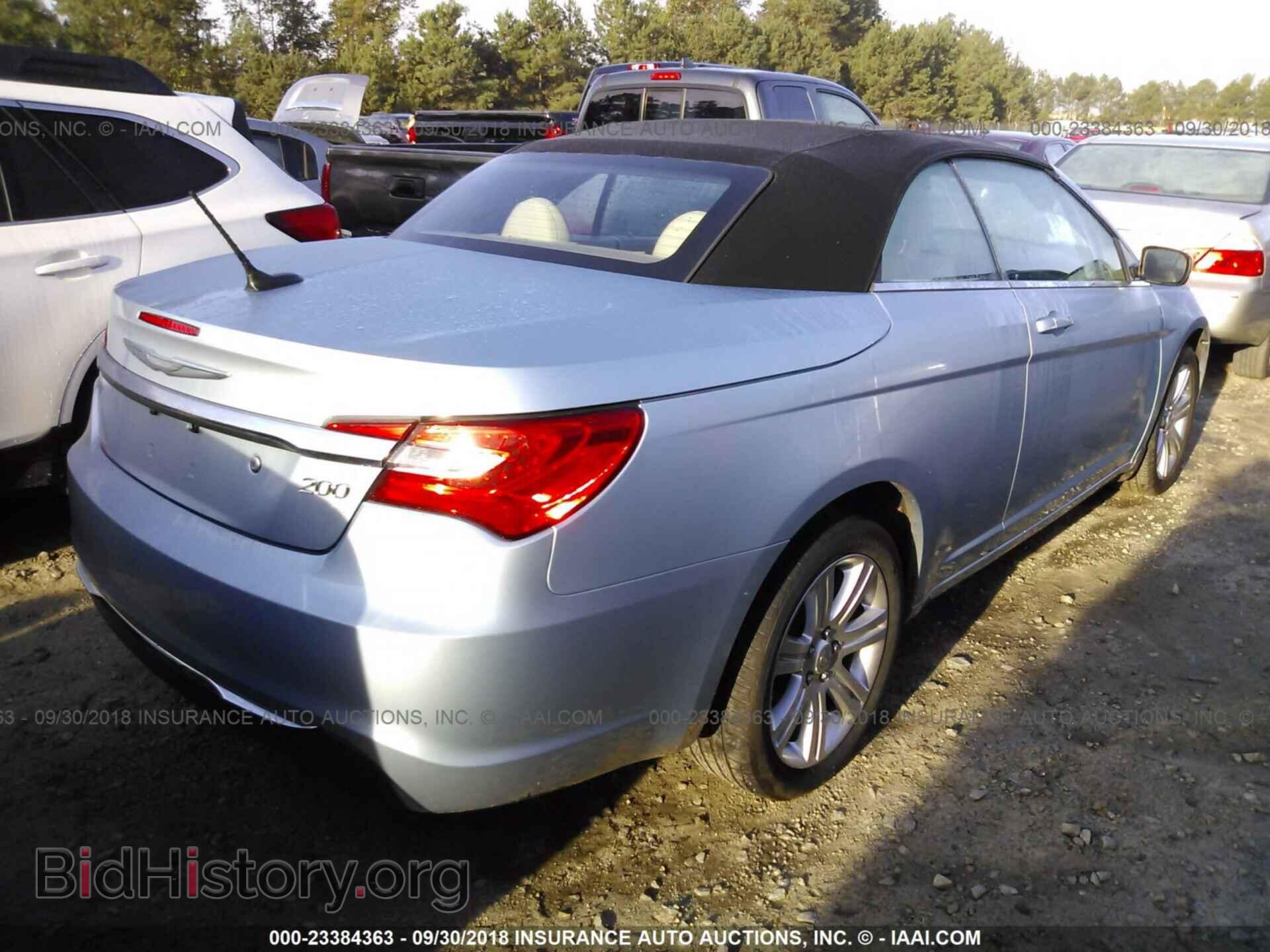 2012 Chrysler 200 - VIN: 1C3BCBEG4CN233649 - Photo 4