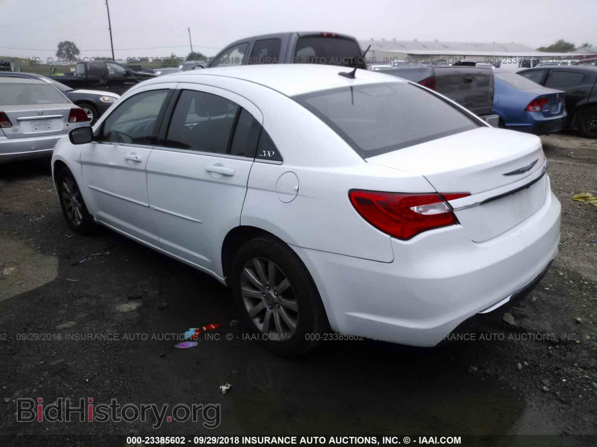 2013 Chrysler 200 - VIN: 1C3CCBBB8DN635902 - Photo 3