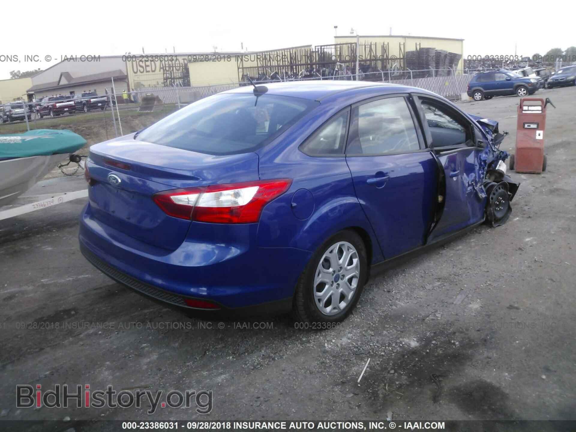 2012 Ford Focus - VIN: 1FAHP3F22CL261681 - Фото 4