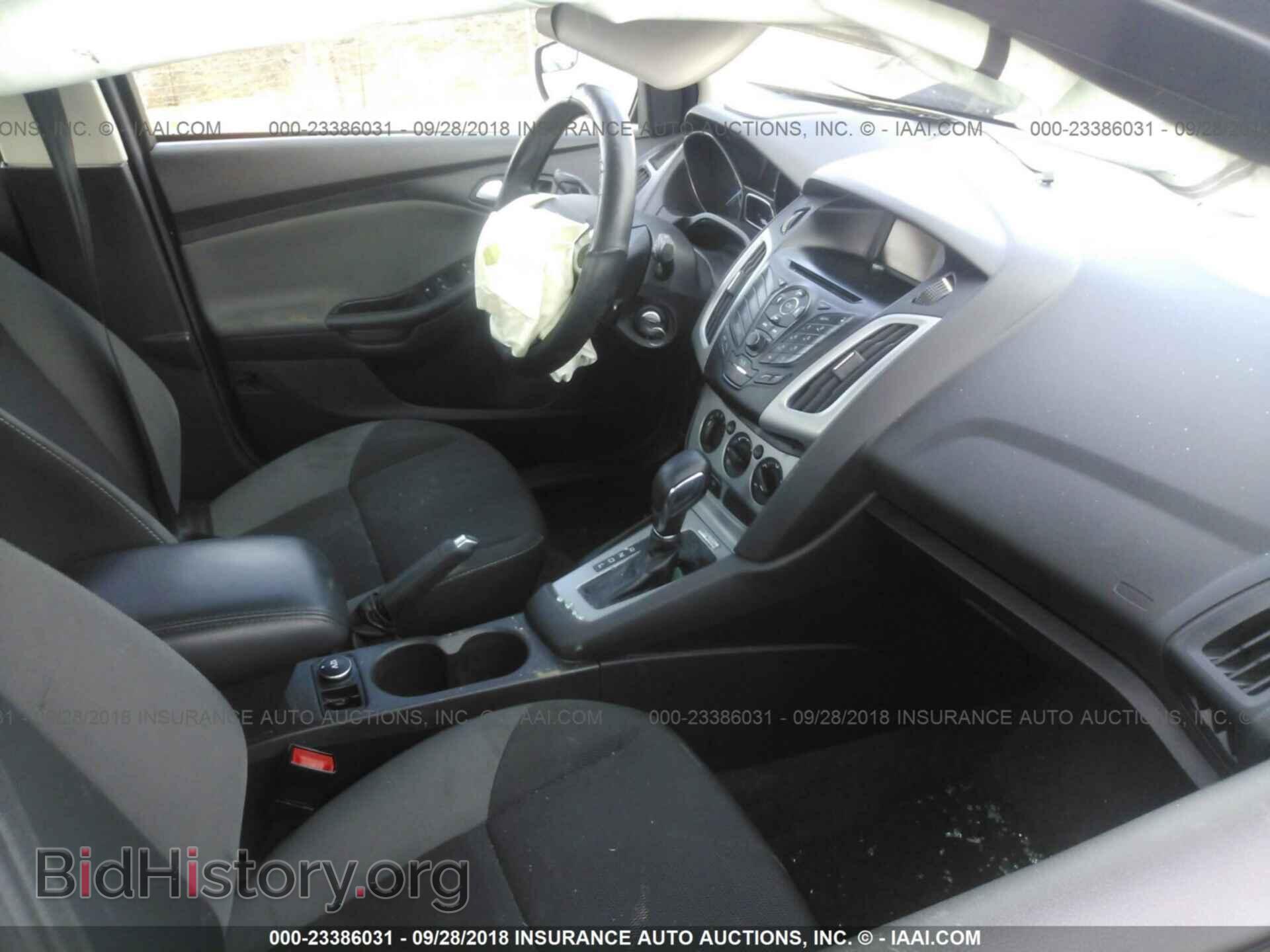 2012 Ford Focus - VIN: 1FAHP3F22CL261681 - Фото 5