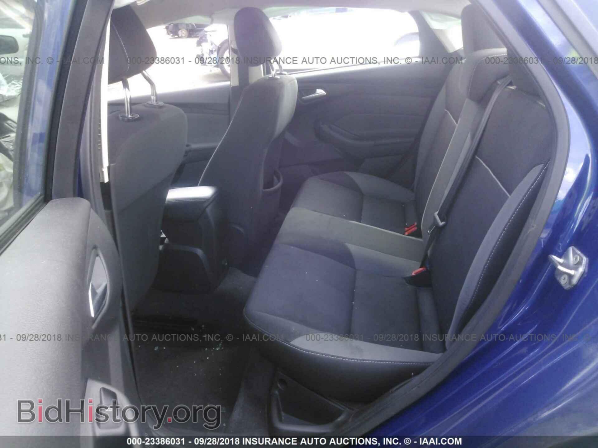 2012 Ford Focus - VIN: 1FAHP3F22CL261681 - Фото 8