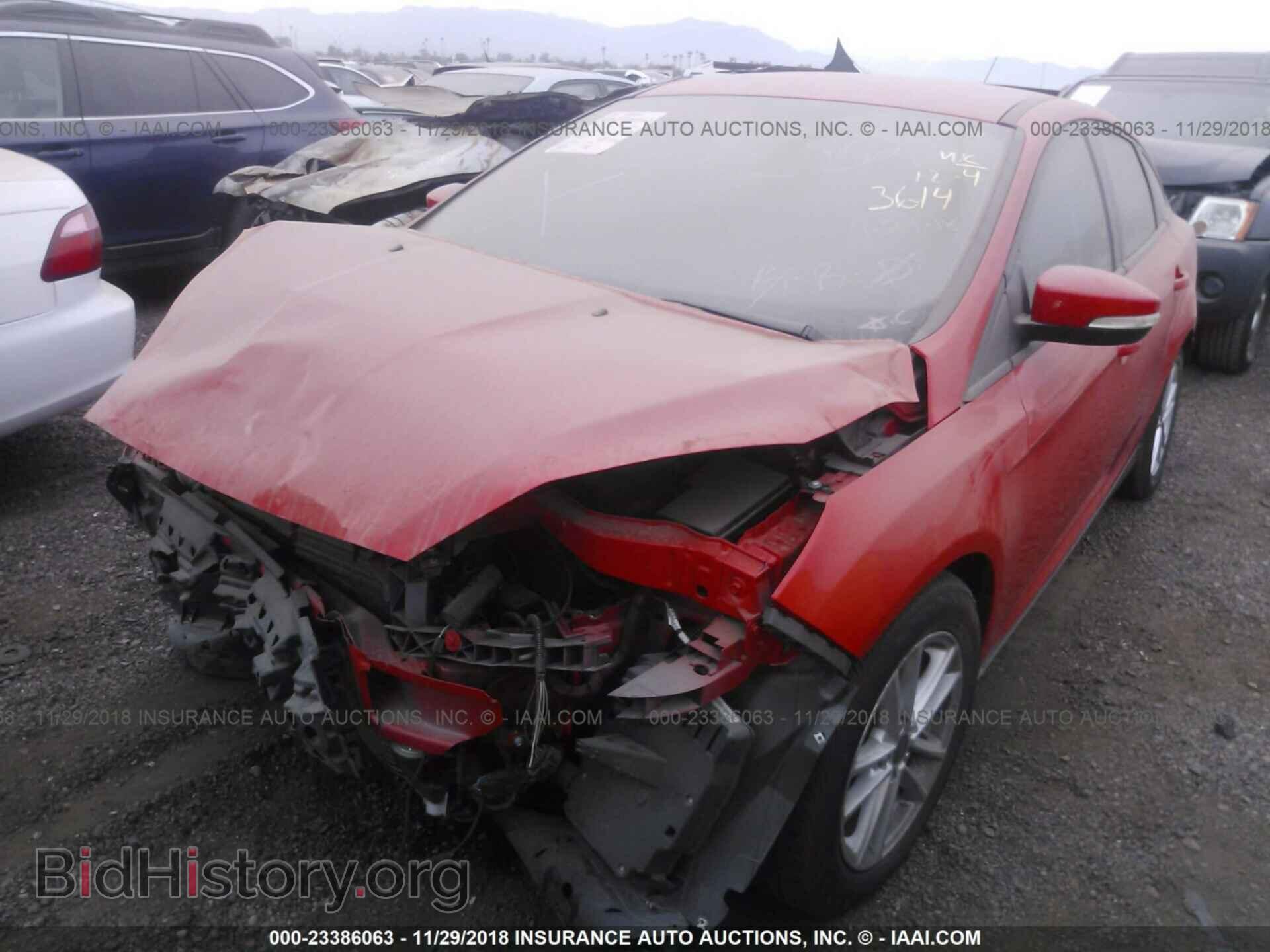 2016 Ford Focus - VIN: 1FADP3F28GL286475 - Photo 2