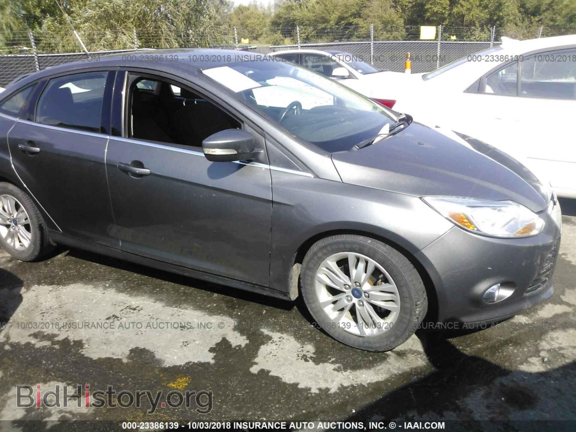 Photo 1FAHP3H22CL367870 - Ford Focus 2012