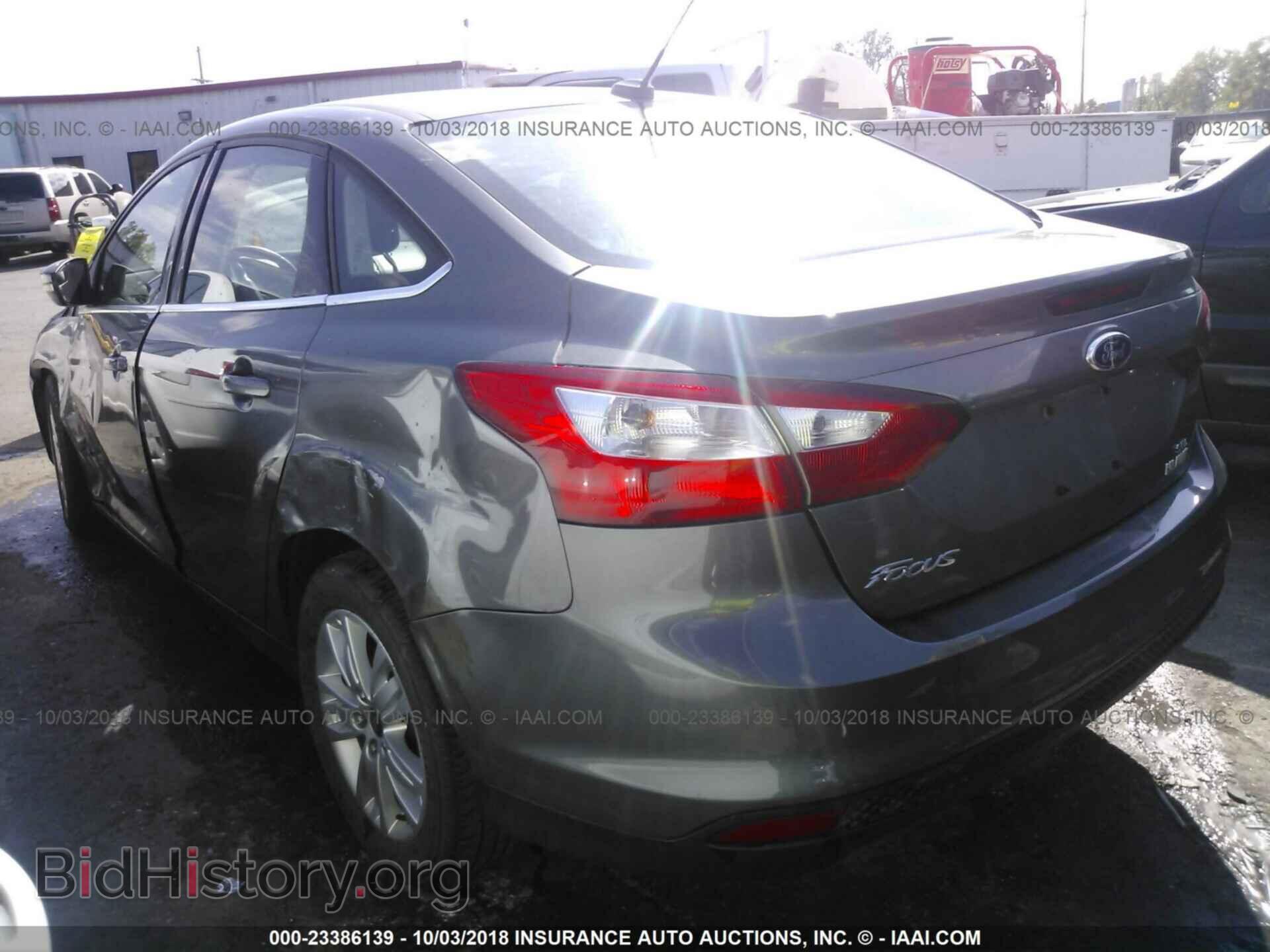2012 Ford Focus - VIN: 1FAHP3H22CL367870 - Photo 3