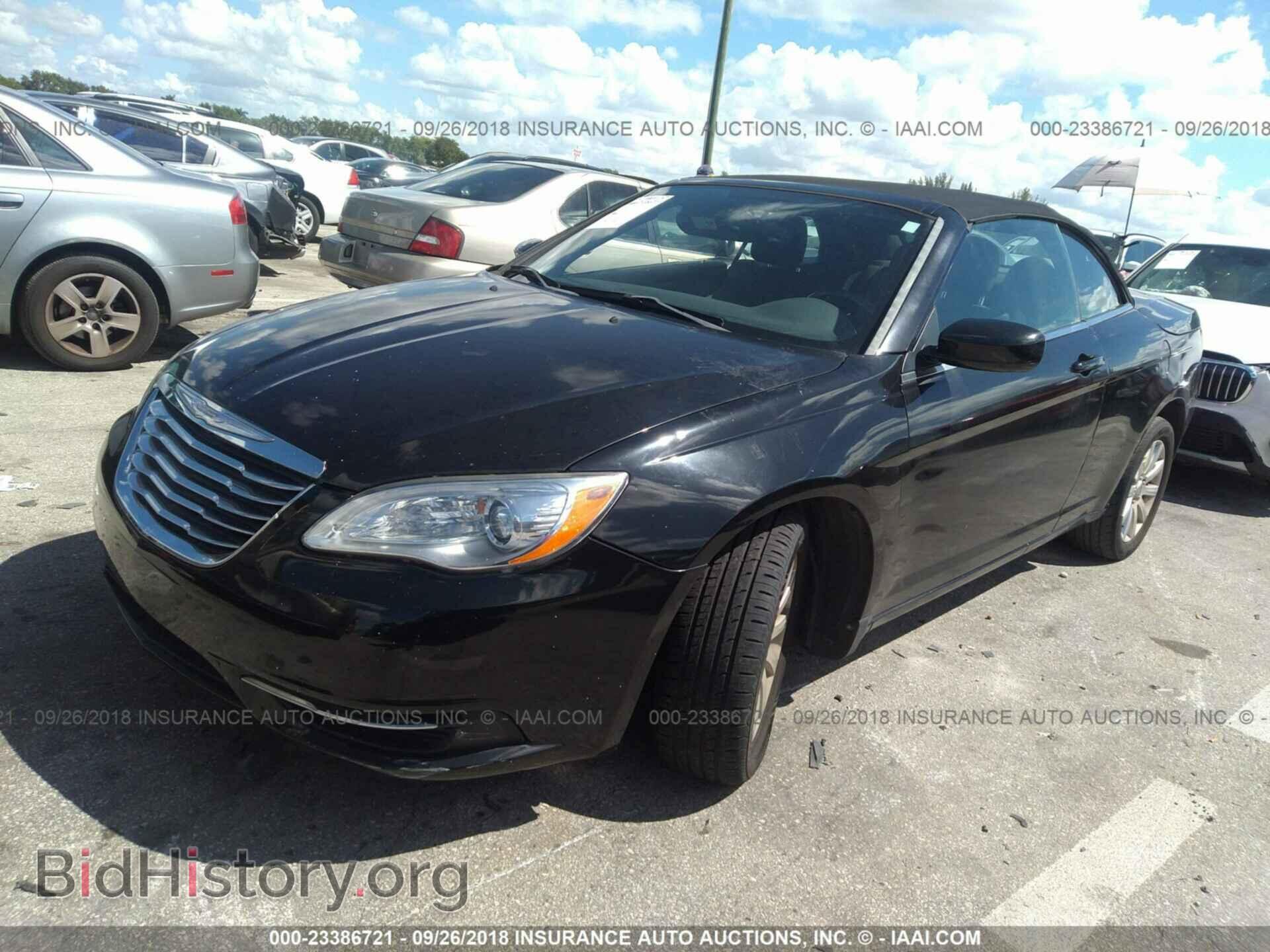 2012 Chrysler 200 - VIN: 1C3BCBEB5CN120281 - Фото 2