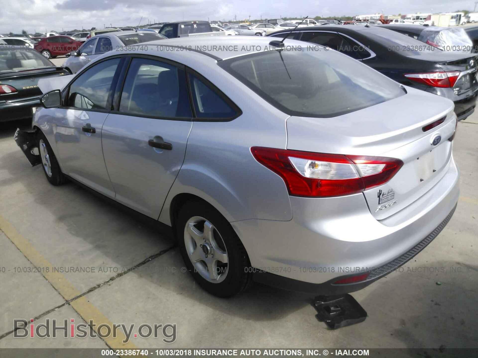 2012 Ford Focus - VIN: 1FAHP3E22CL129604 - Фото 3