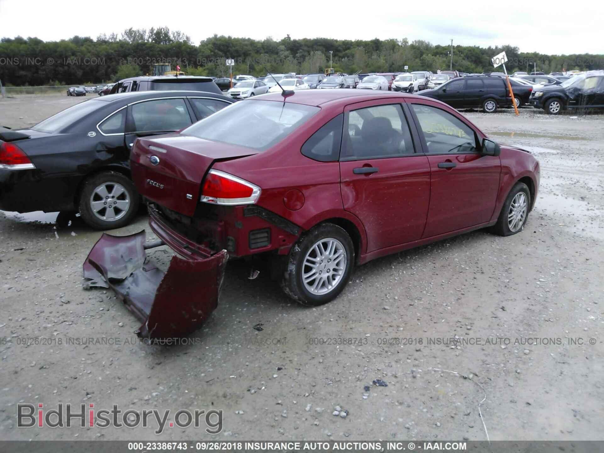 2011 Ford Focus - VIN: 1FAHP3FNXBW145006 - Фото 4