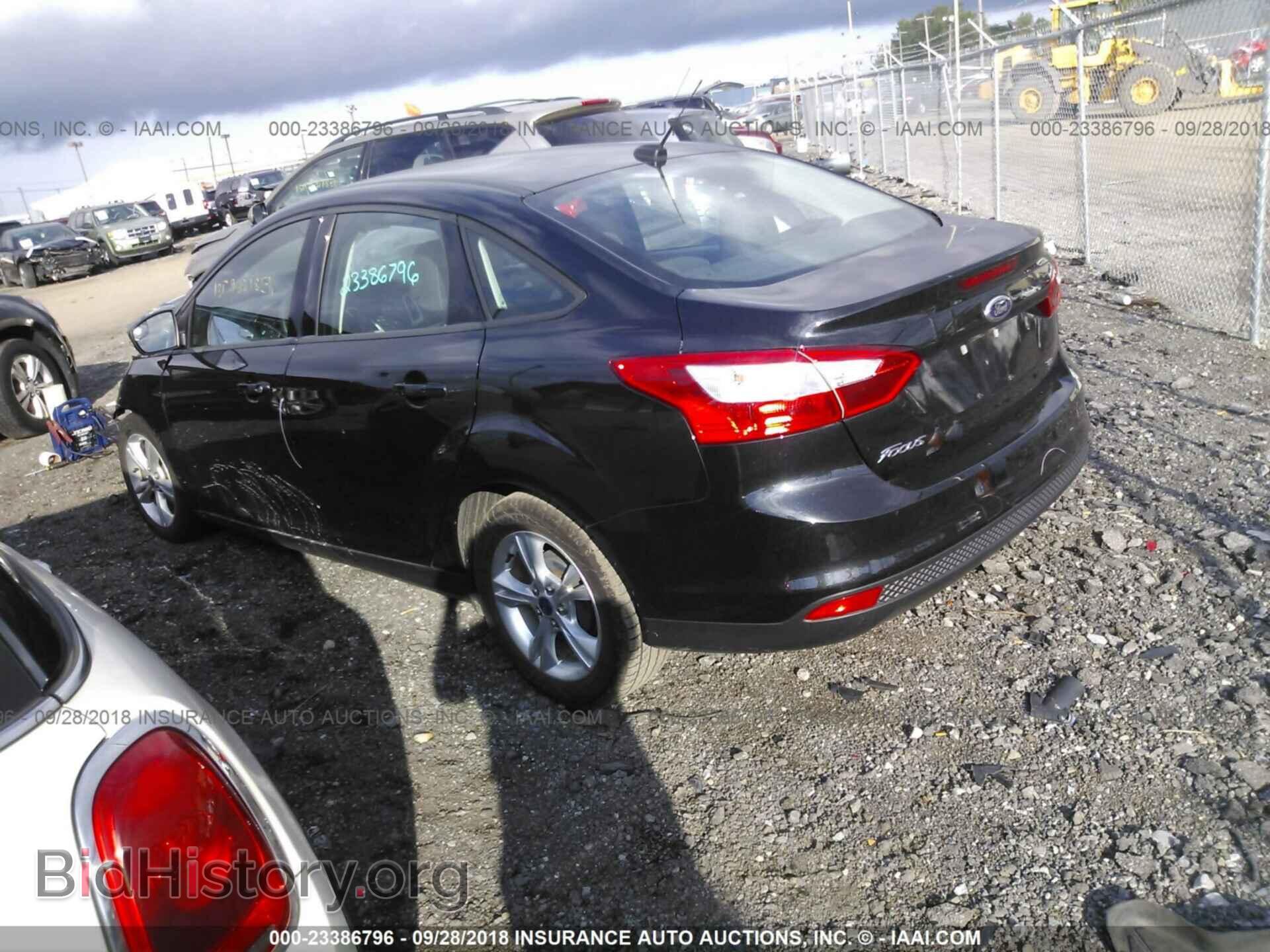 2014 Ford Focus - VIN: 1FADP3F2XEL245097 - Photo 3