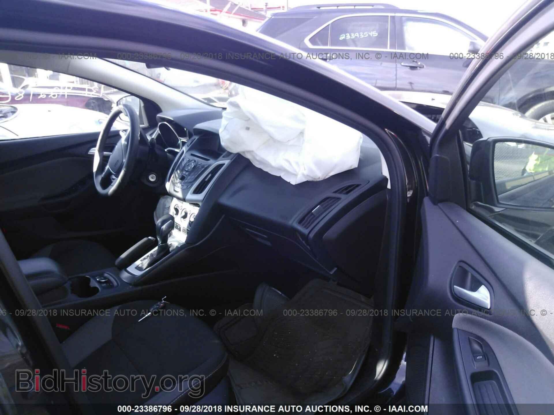 2014 Ford Focus - VIN: 1FADP3F2XEL245097 - Photo 5