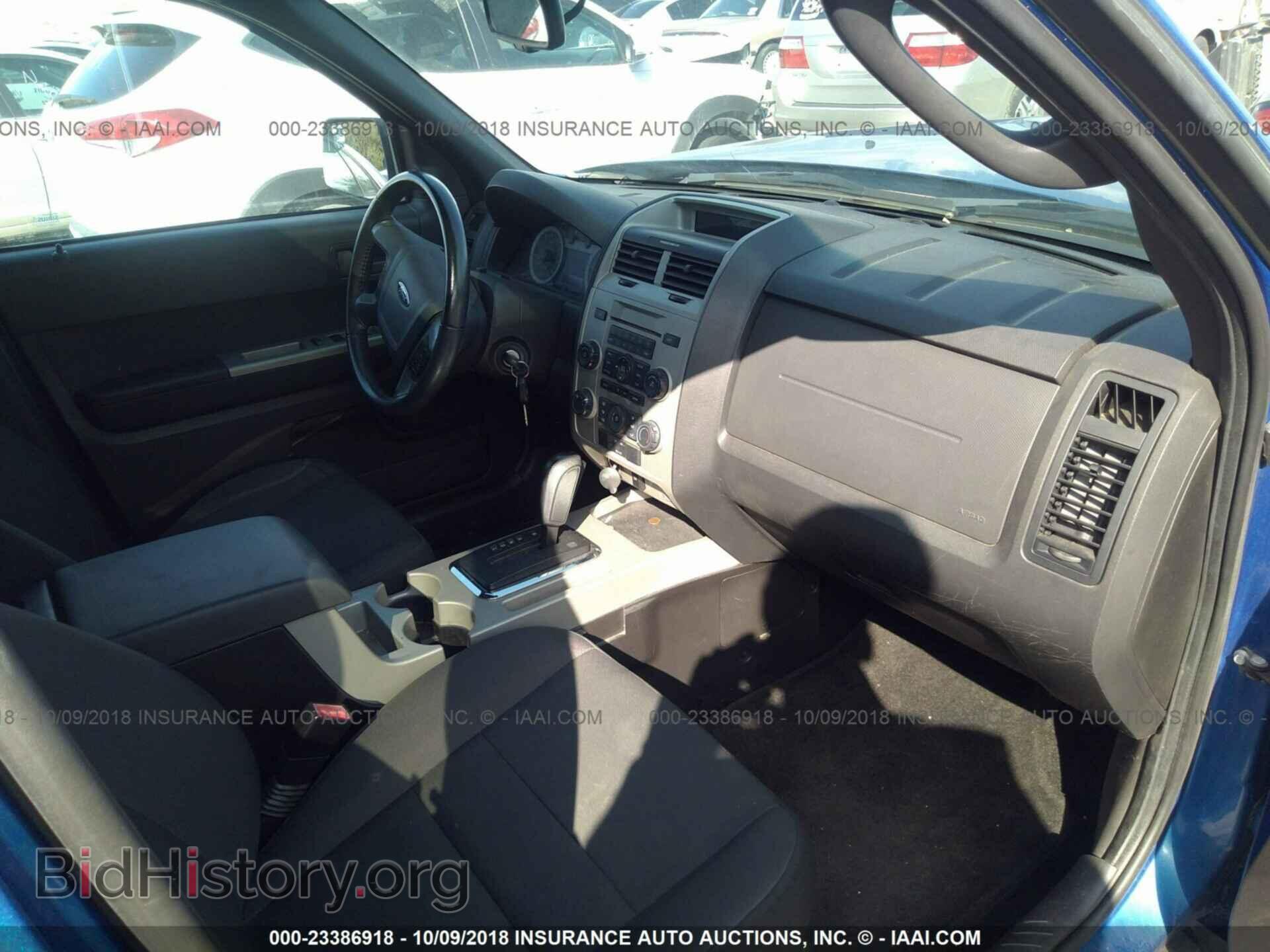 2011 Ford Escape - VIN: 1FMCU0DG1BKC16581 - Фото 5