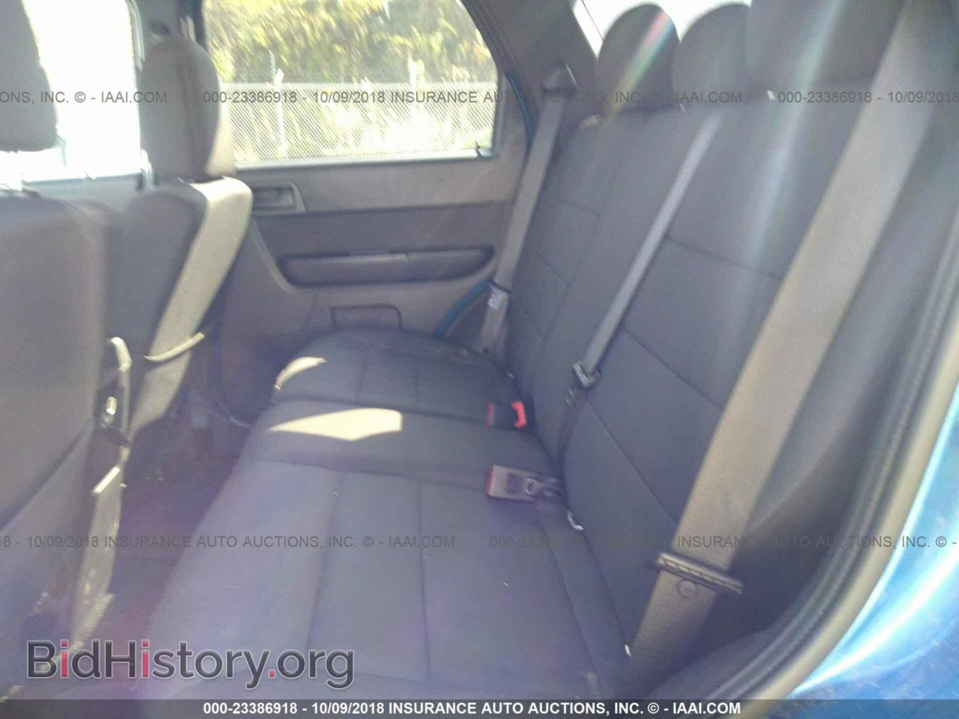 2011 Ford Escape - VIN: 1FMCU0DG1BKC16581 - Фото 8