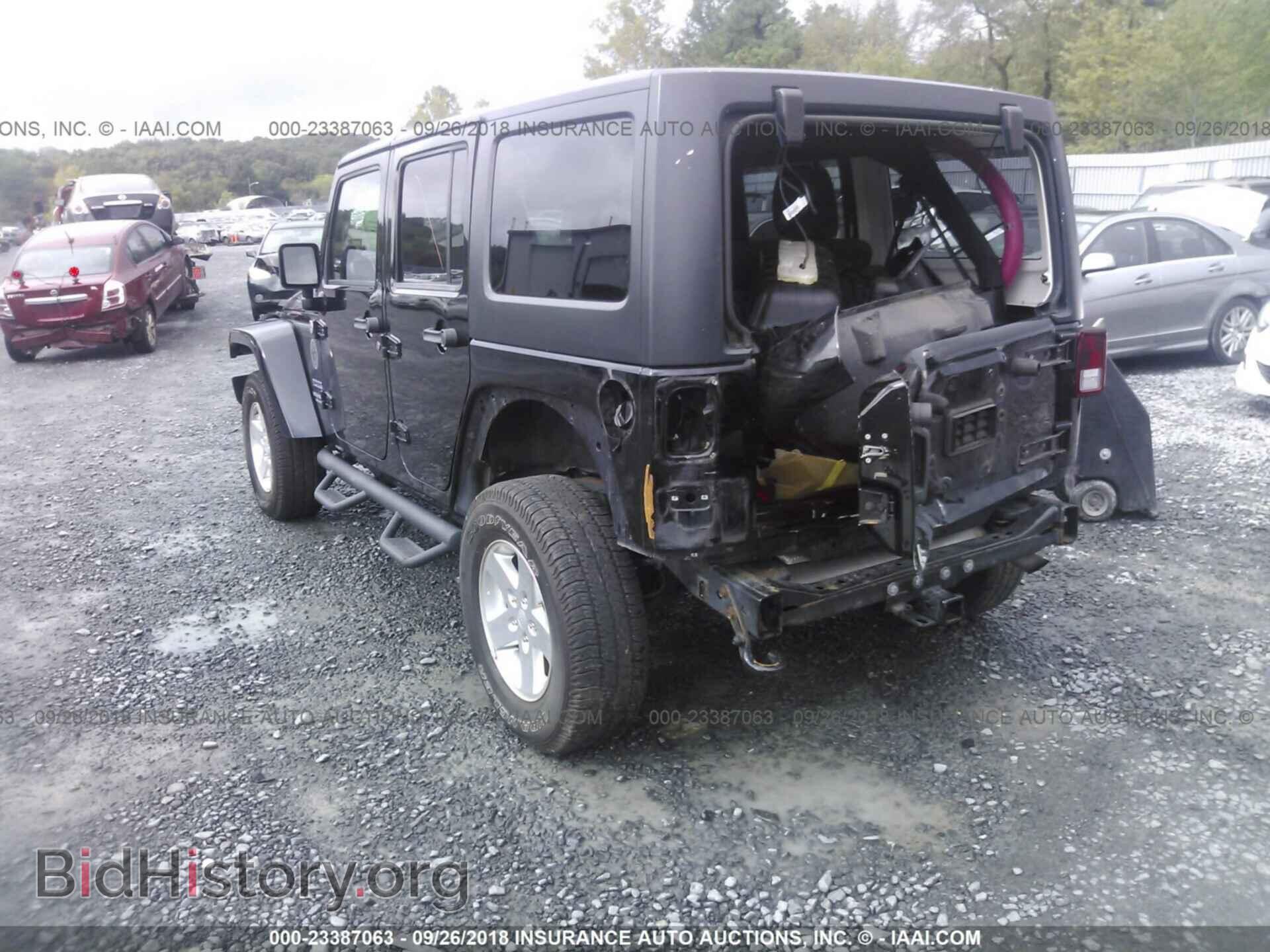 2012 Jeep Wrangler - VIN: 1C4BJWDG6CL279912 - Фото 3