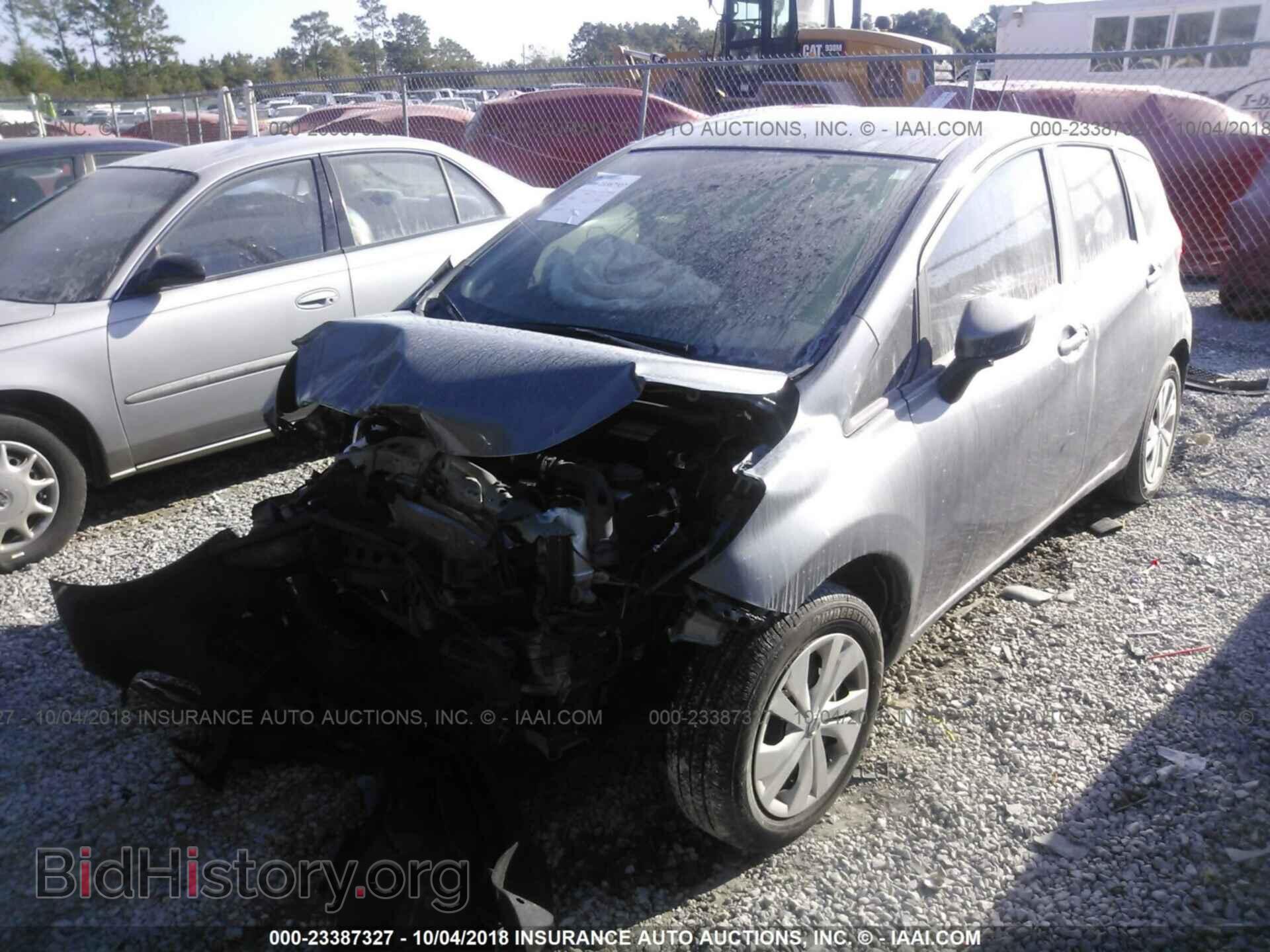 2017 Nissan Versa note - VIN: 3N1CE2CP4HL364412 - Фото 2