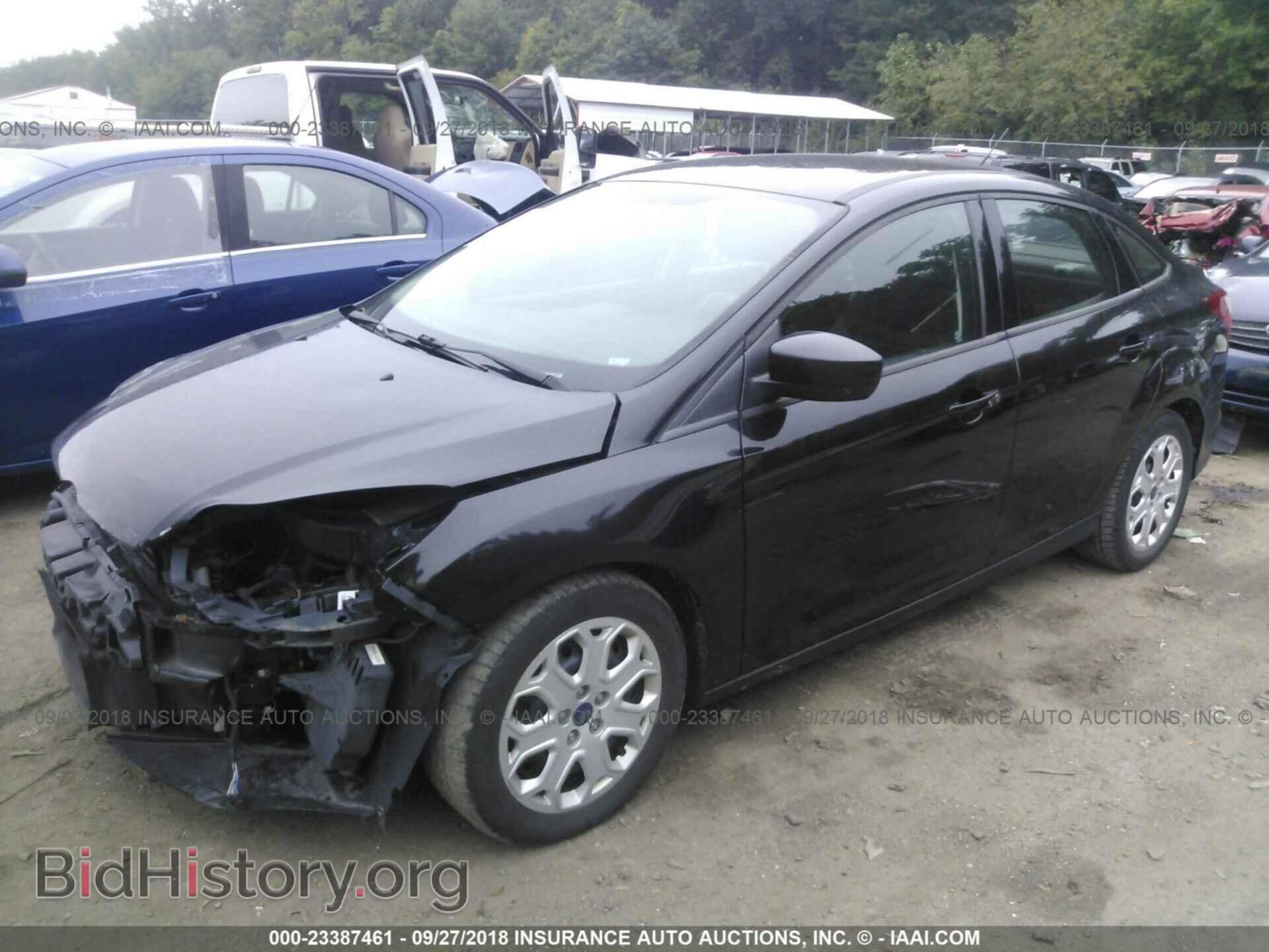 2012 Ford Focus - VIN: 1FAHP3F29CL455172 - Photo 2