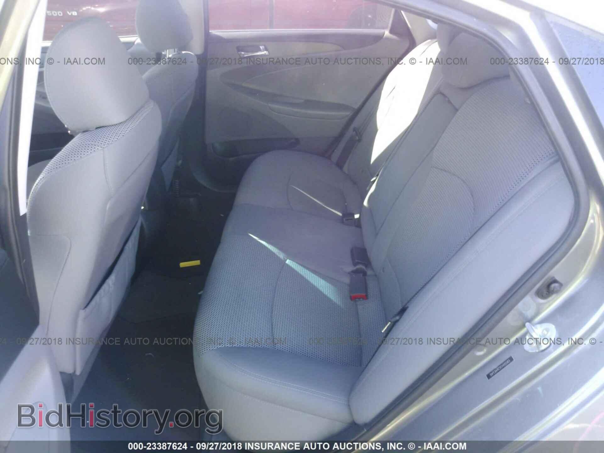 2012 Hyundai Sonata - VIN: 5NPEB4AC2CH495583 - Фото 8