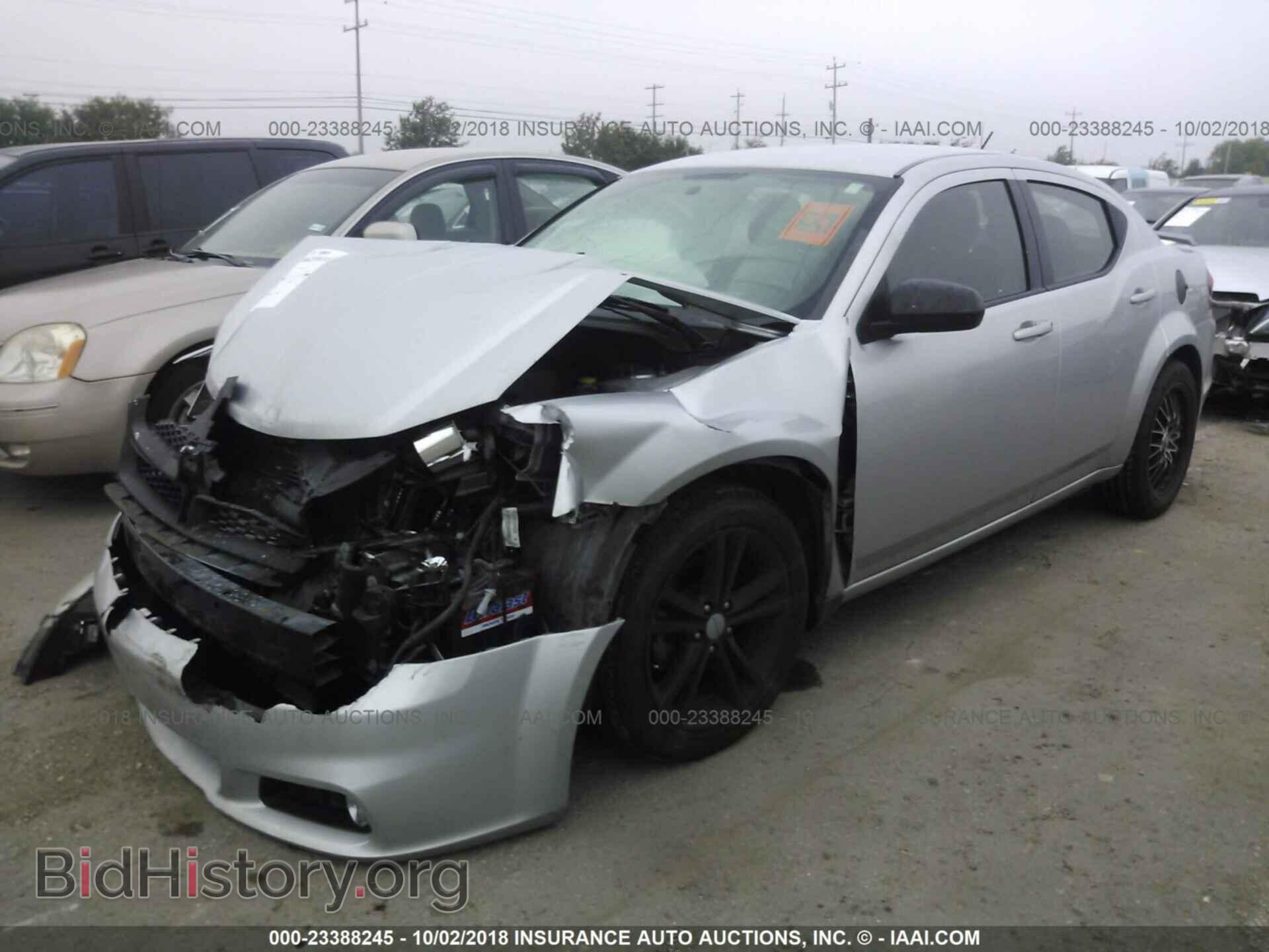 2011 Dodge Avenger - VIN: 1B3BD1FG4BN586457 - Photo 2