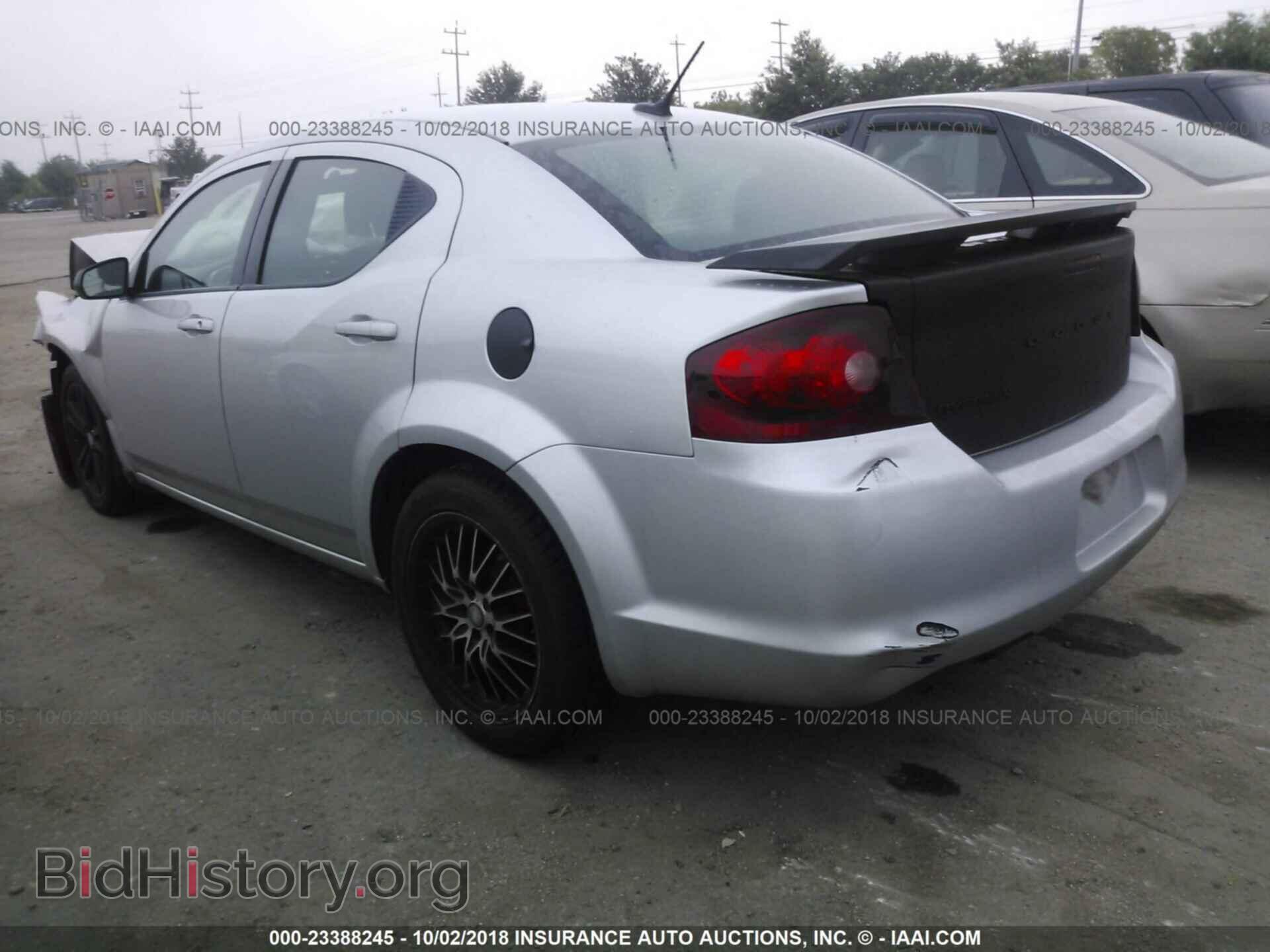 2011 Dodge Avenger - VIN: 1B3BD1FG4BN586457 - Photo 3
