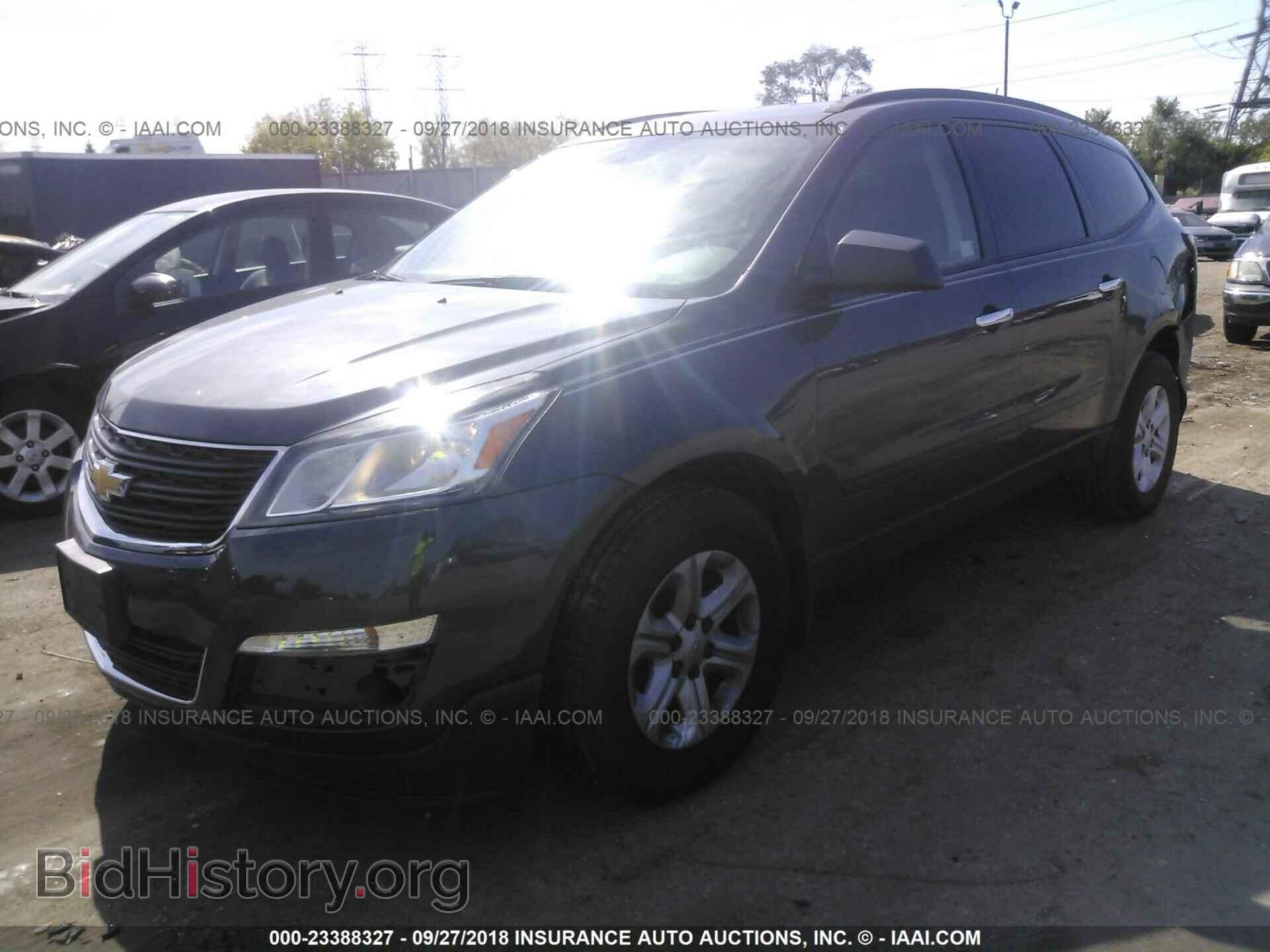 2013 Chevrolet Traverse - VIN: 1GNKRFED9DJ103017 - Фото 2