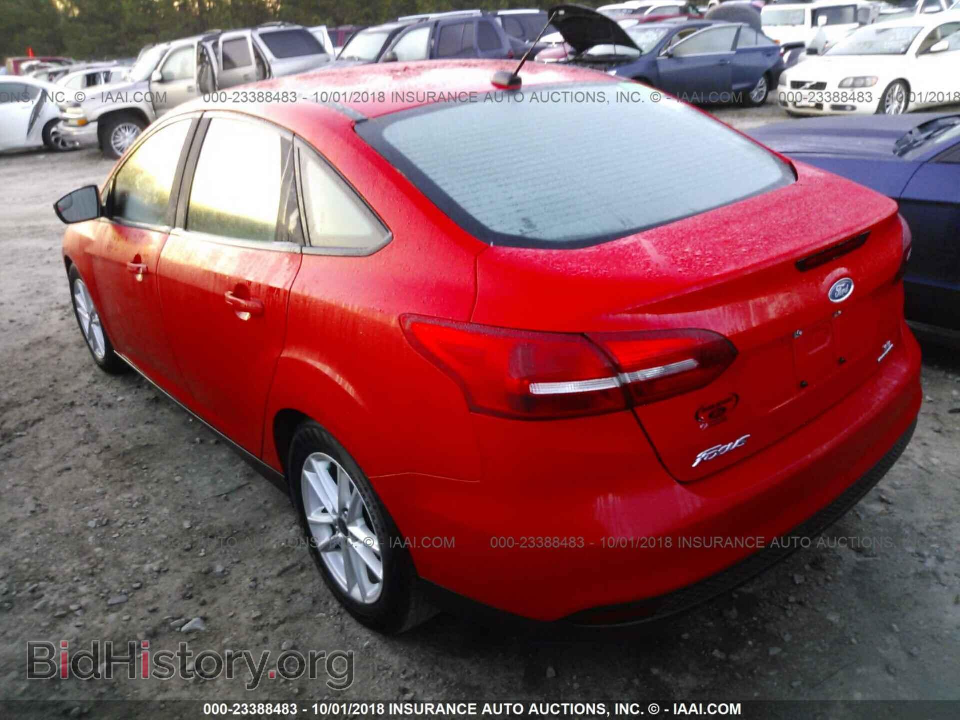 2016 Ford Focus - VIN: 1FADP3F20GL355384 - Photo 3