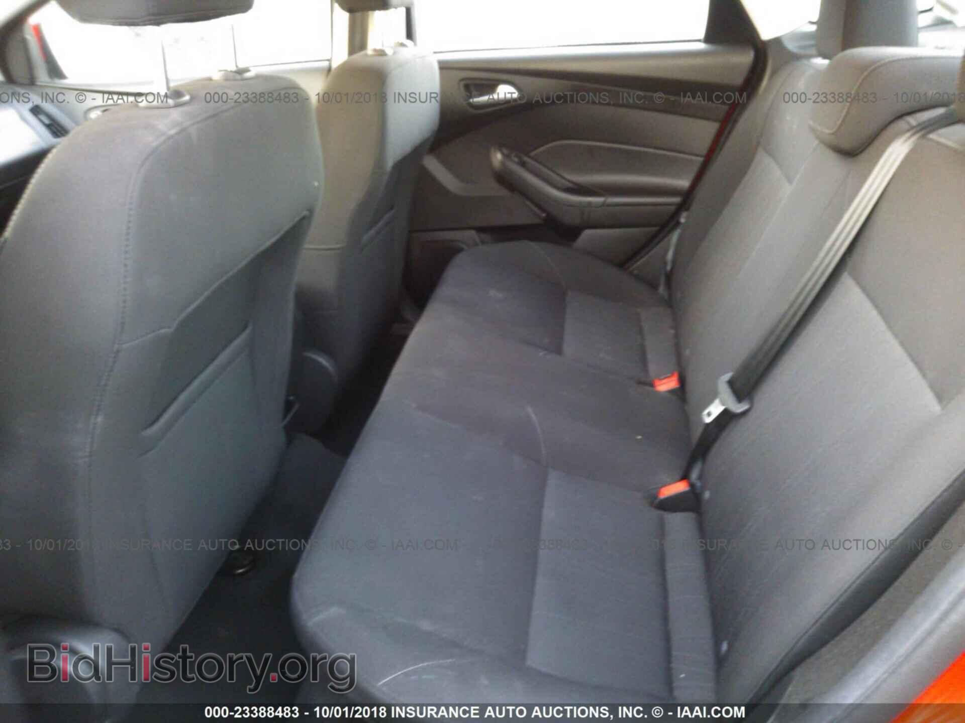 2016 Ford Focus - VIN: 1FADP3F20GL355384 - Photo 8