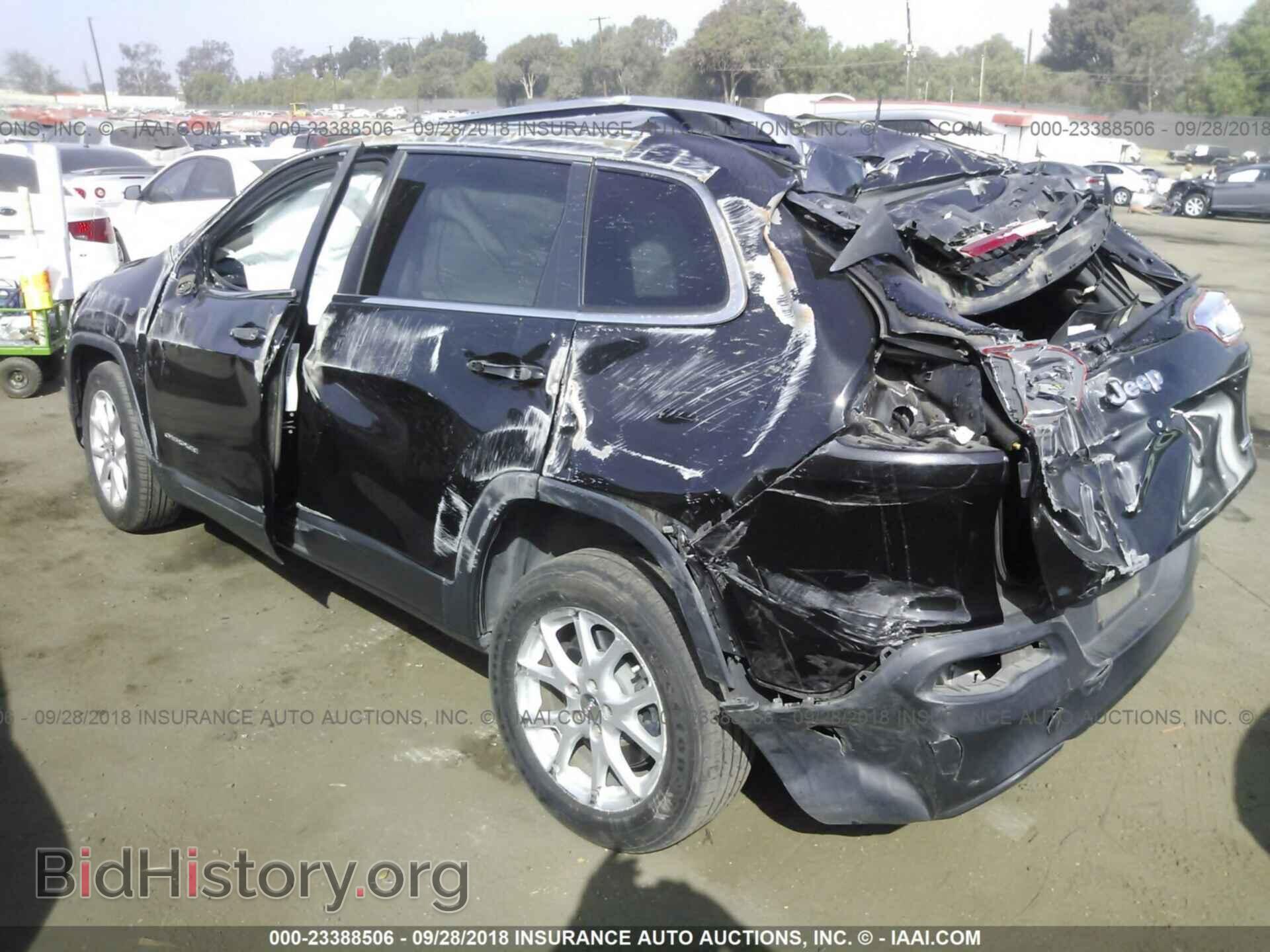 2014 Jeep Cherokee - VIN: 1C4PJLCS8EW105142 - Фото 3