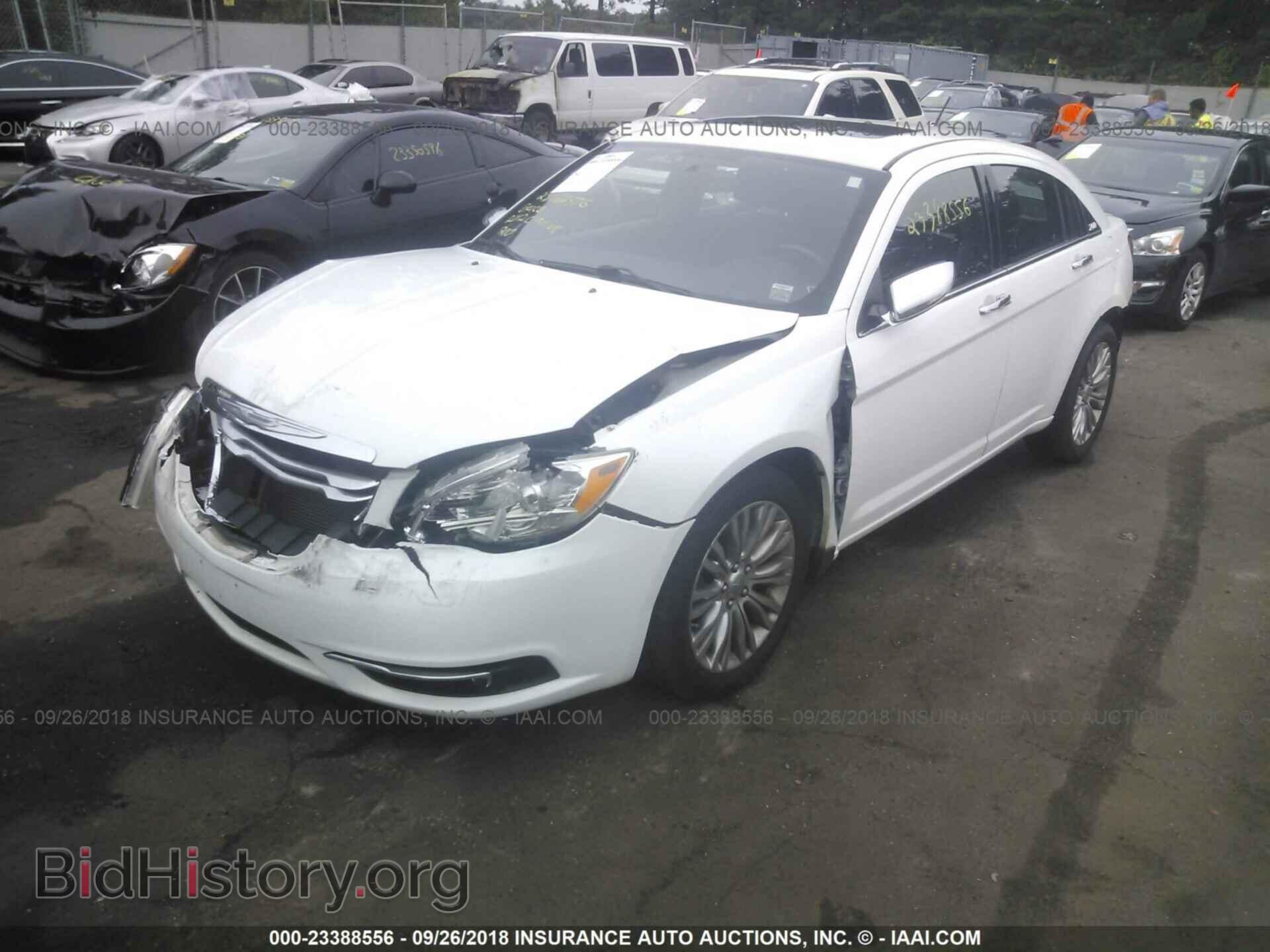 2012 Chrysler 200 - VIN: 1C3CCBCB1CN263820 - Фото 2