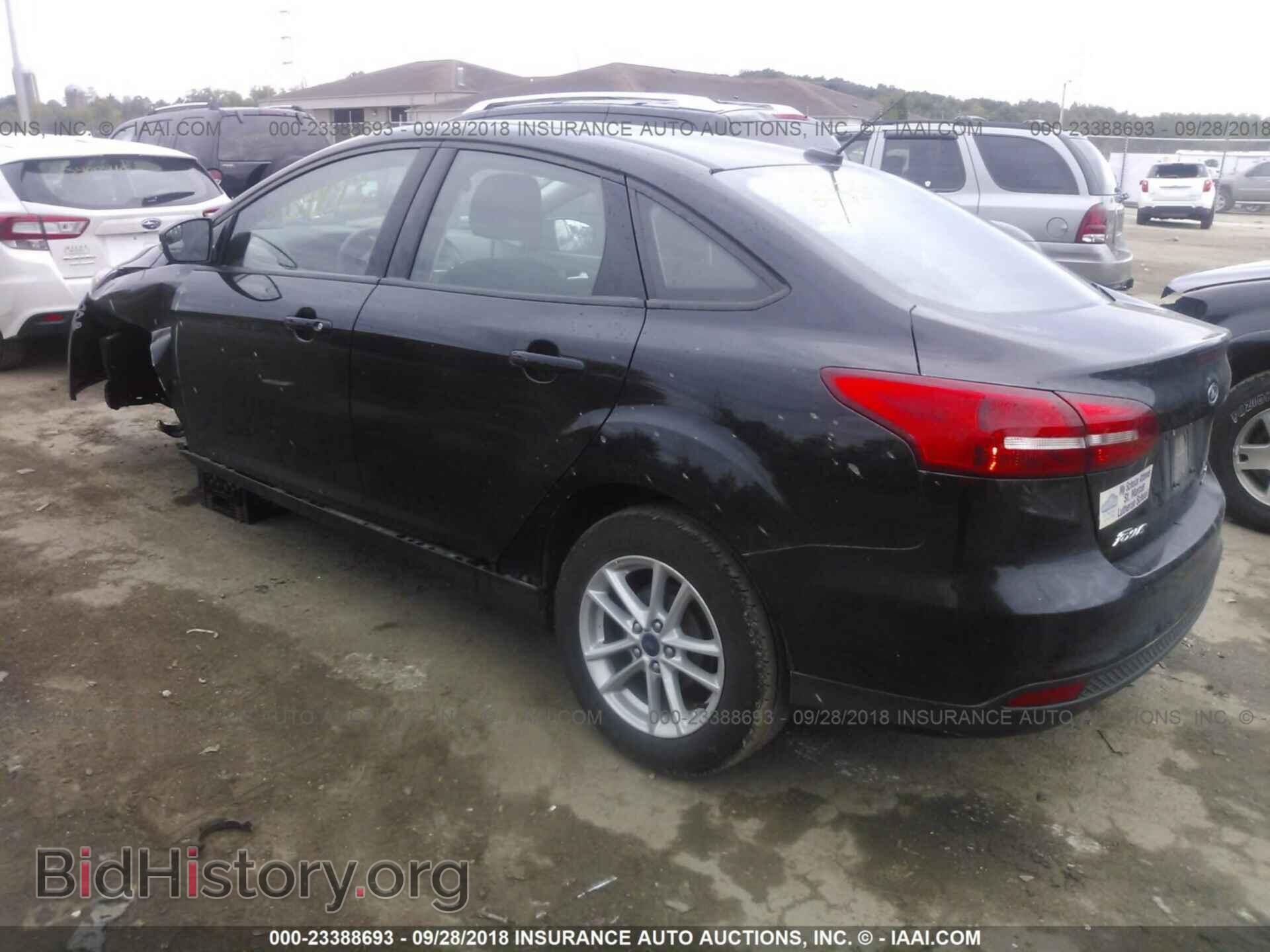 2016 Ford Focus - VIN: 1FADP3F26GL357687 - Фото 3