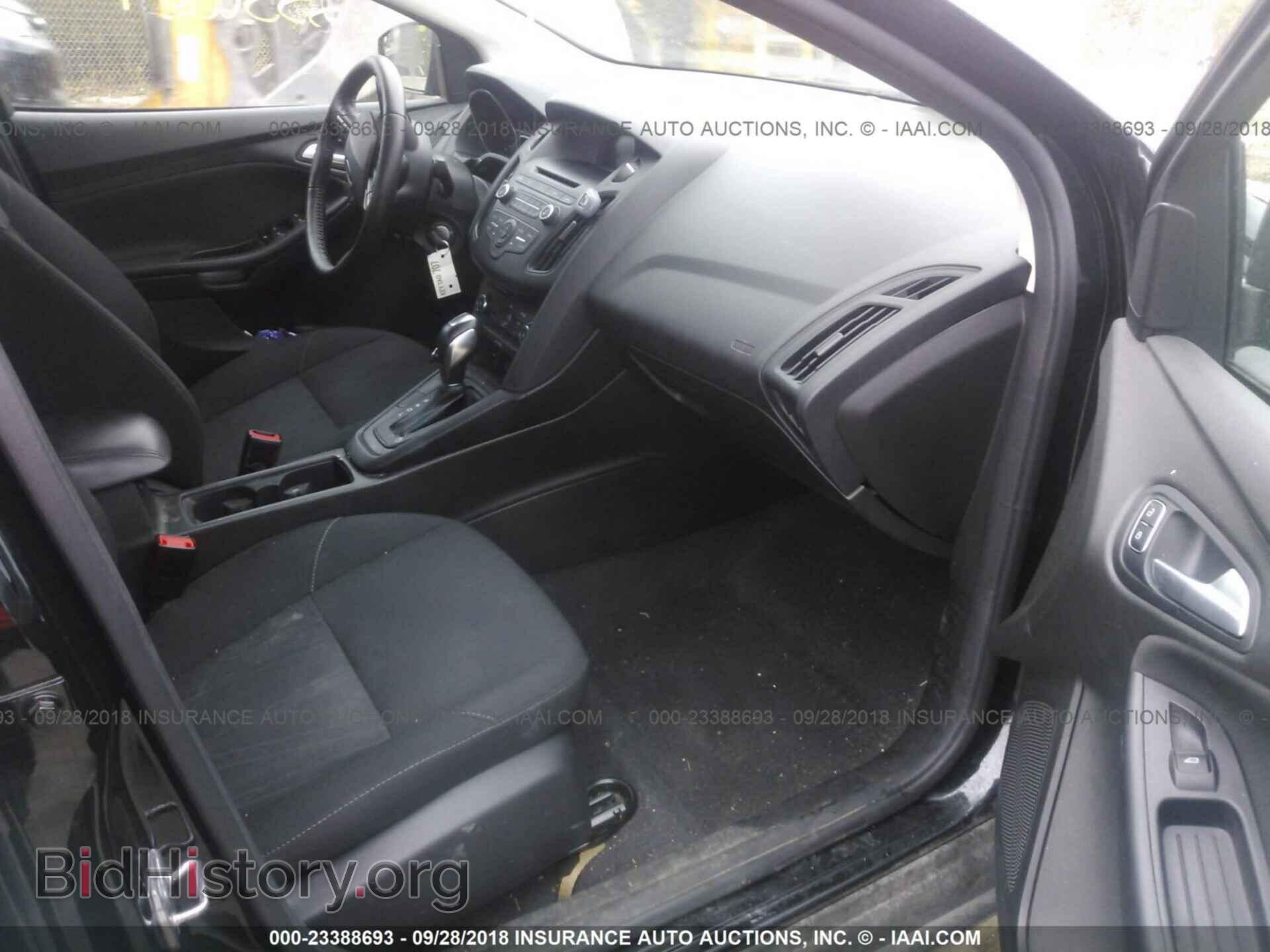 2016 Ford Focus - VIN: 1FADP3F26GL357687 - Фото 5