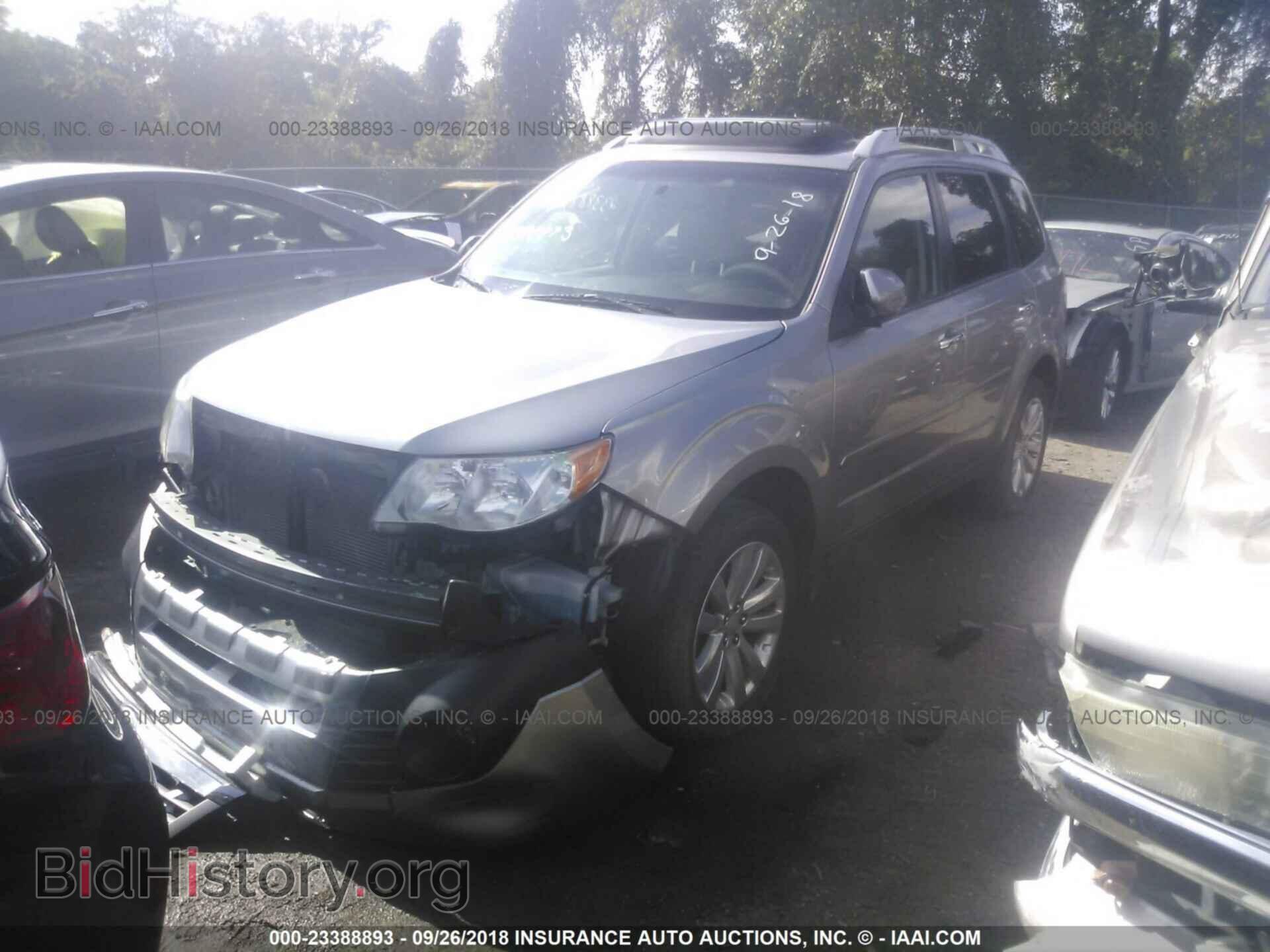 2011 Subaru Forester - VIN: JF2SHAHC2BH708357 - Фото 2