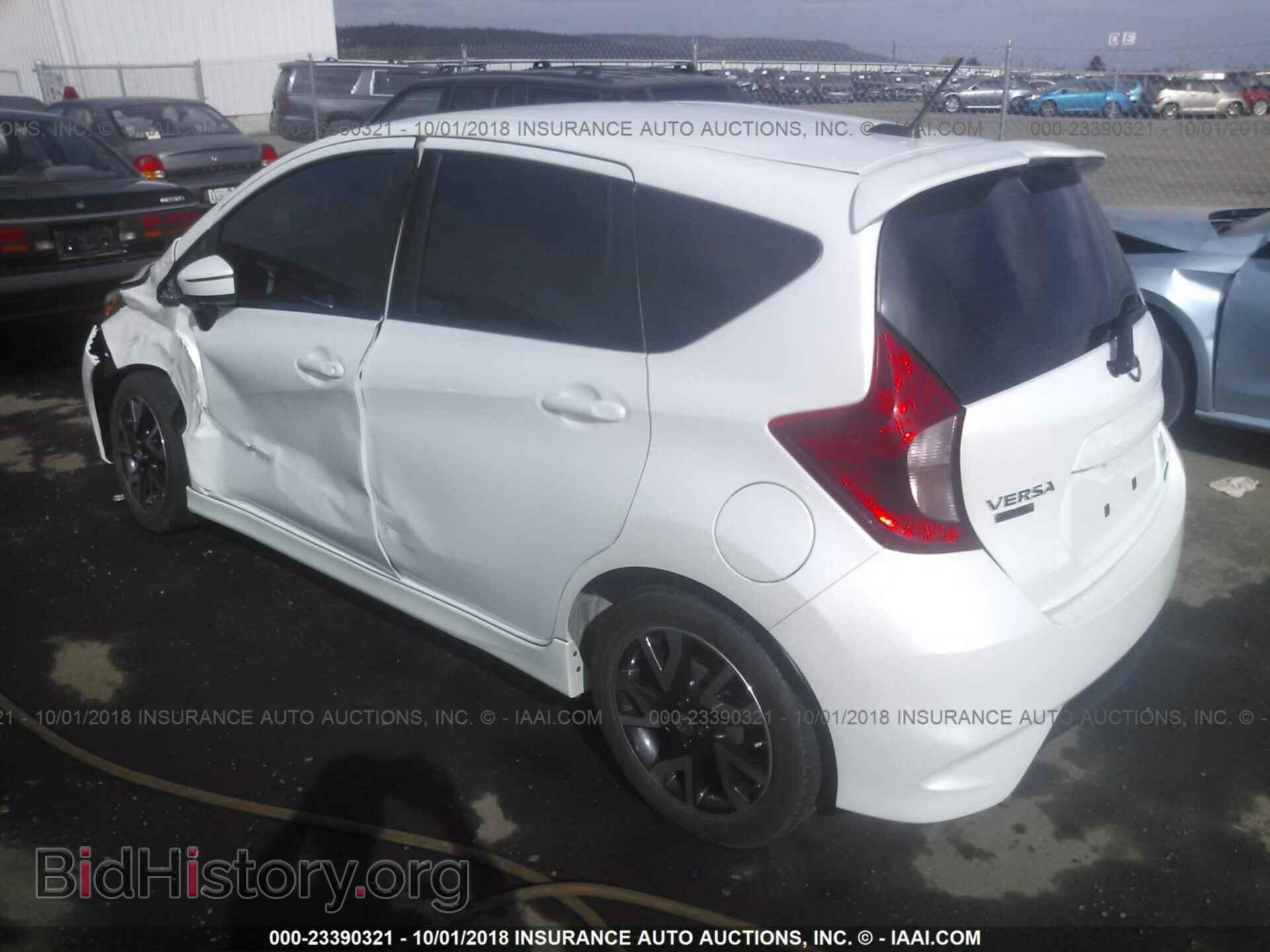 2016 Nissan Versa note - VIN: 3N1CE2CP4GL376252 - Photo 3