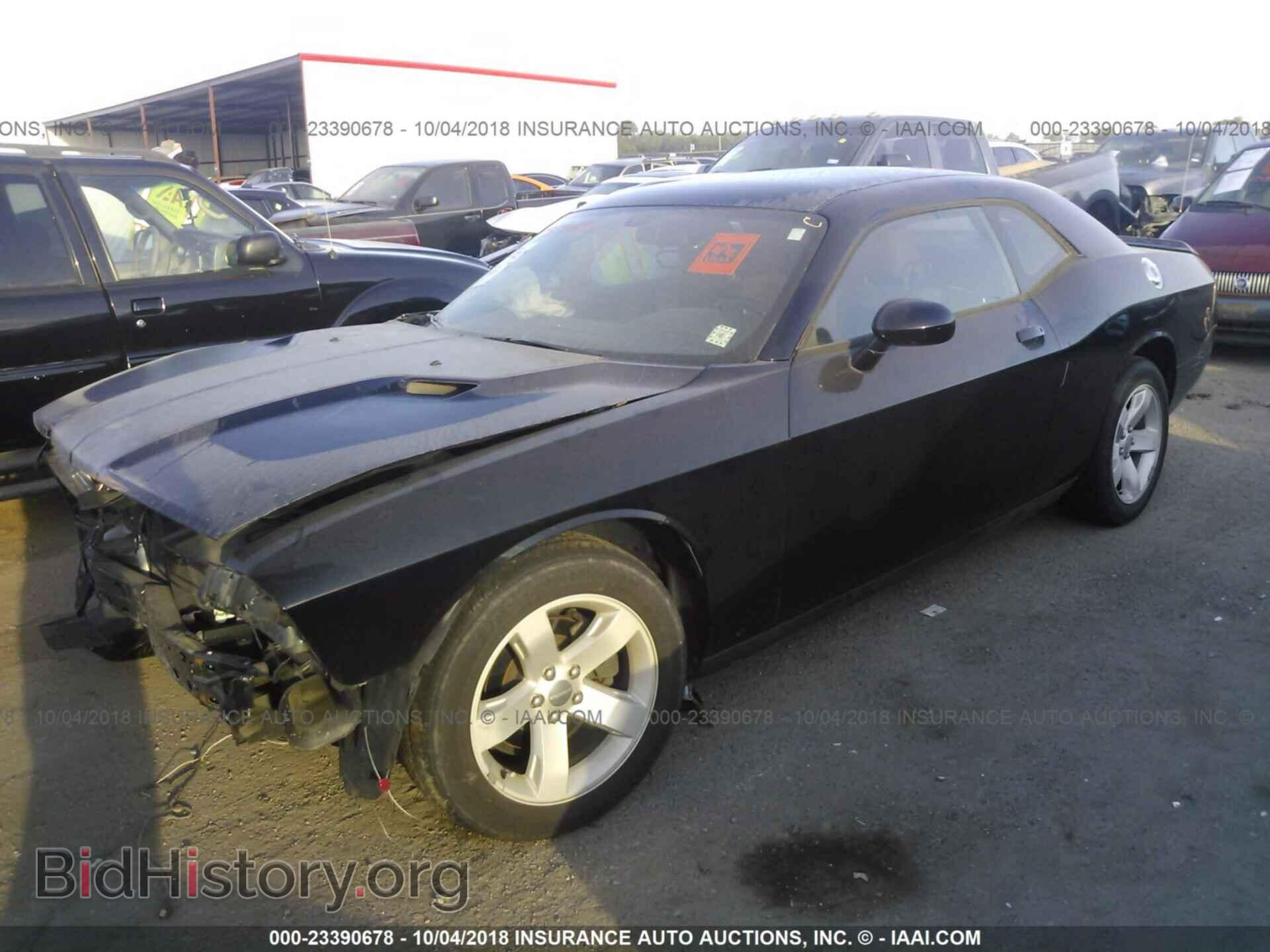 2013 Dodge Challenger - VIN: 2C3CDYAG0DH718651 - Photo 2