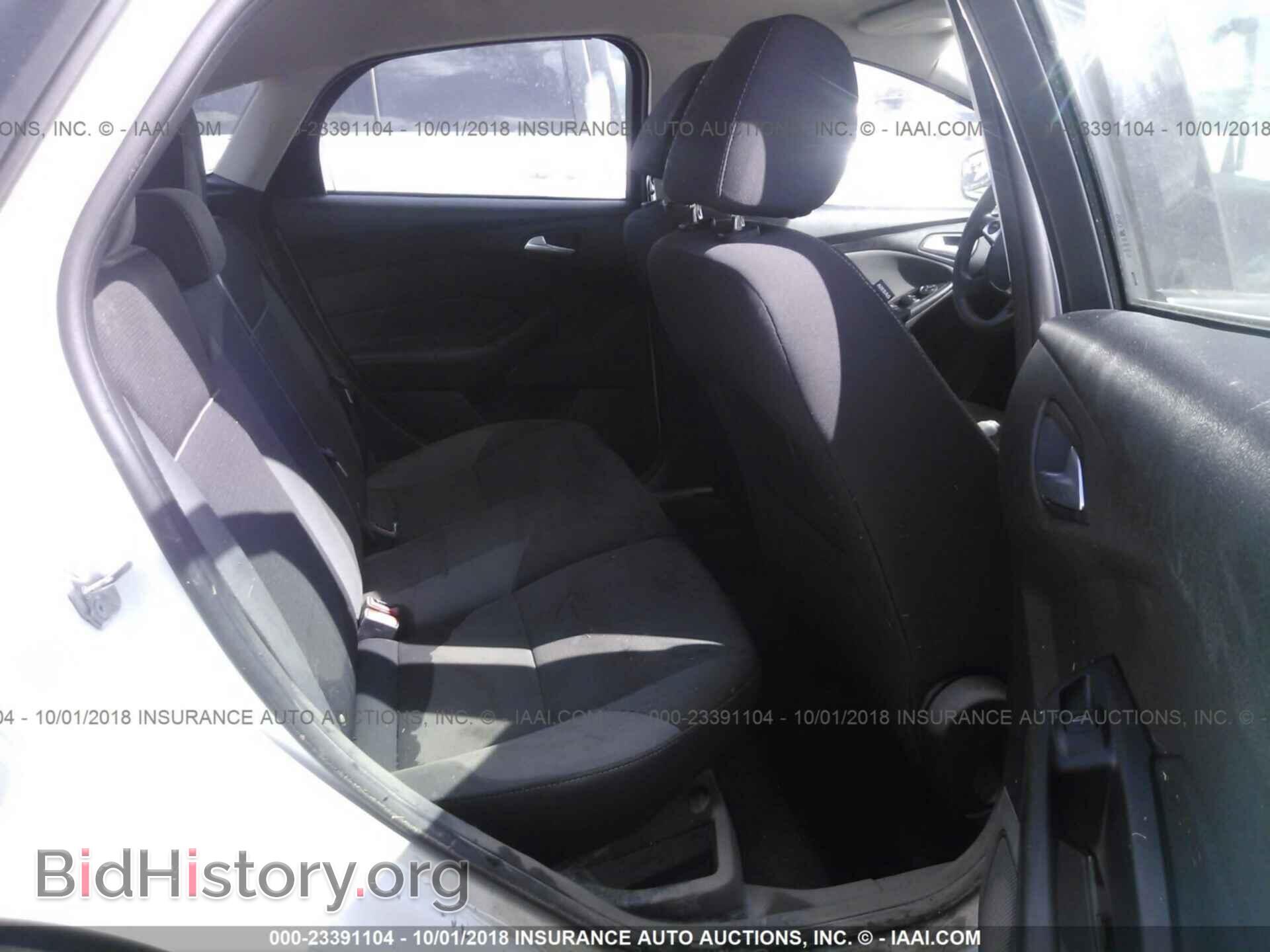 2014 Ford Focus - VIN: 1FADP3K21EL393208 - Photo 8