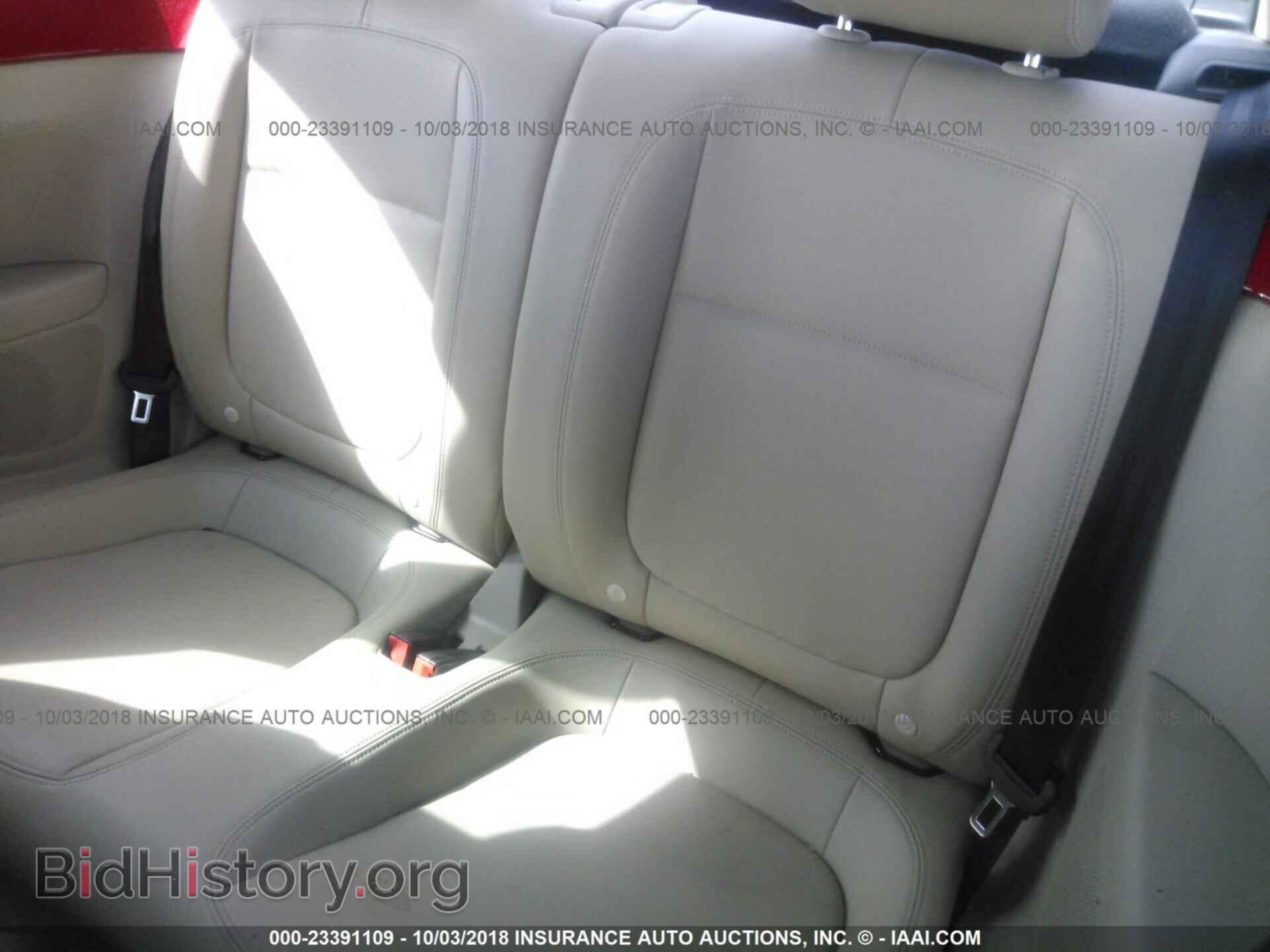 2012 Volkswagen Beetle - VIN: 3VWJP7AT5CM657991 - Фото 8
