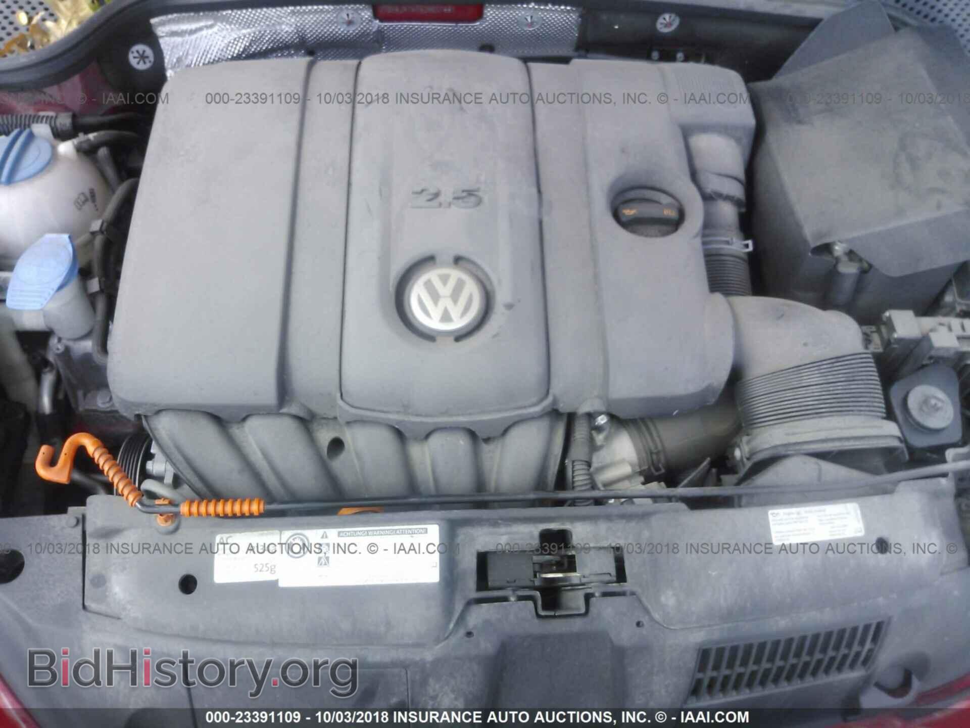 2012 Volkswagen Beetle - VIN: 3VWJP7AT5CM657991 - Фото 10