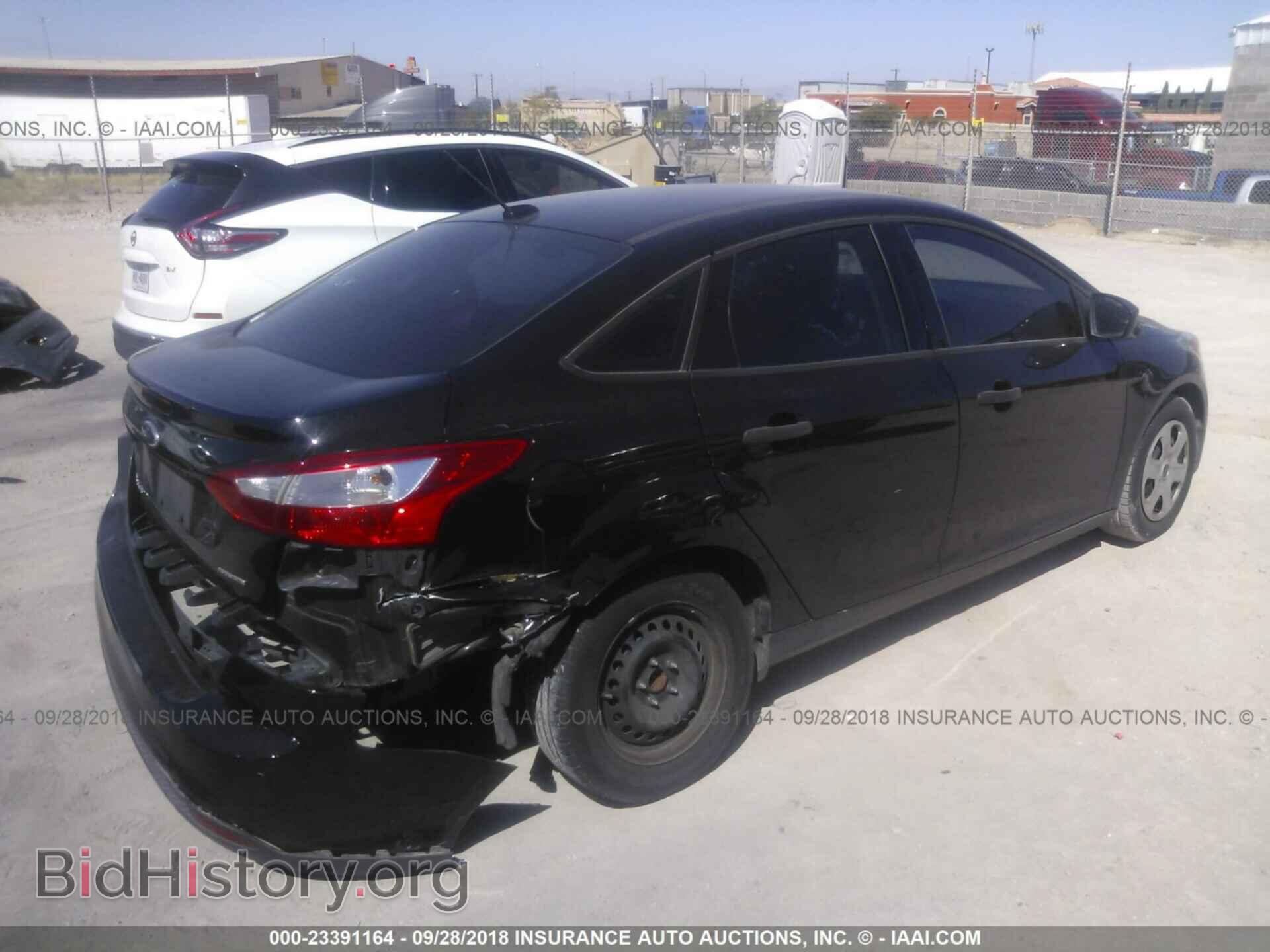 2013 Ford Focus - VIN: 1FADP3E29DL133651 - Photo 4