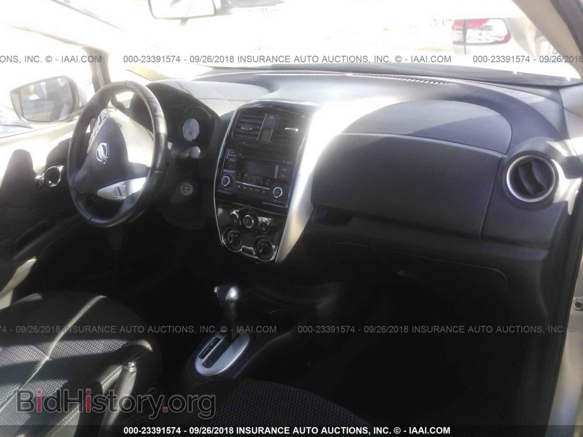 2015 Nissan Versa note - VIN: 3N1CE2CP2FL422367 - Photo 5
