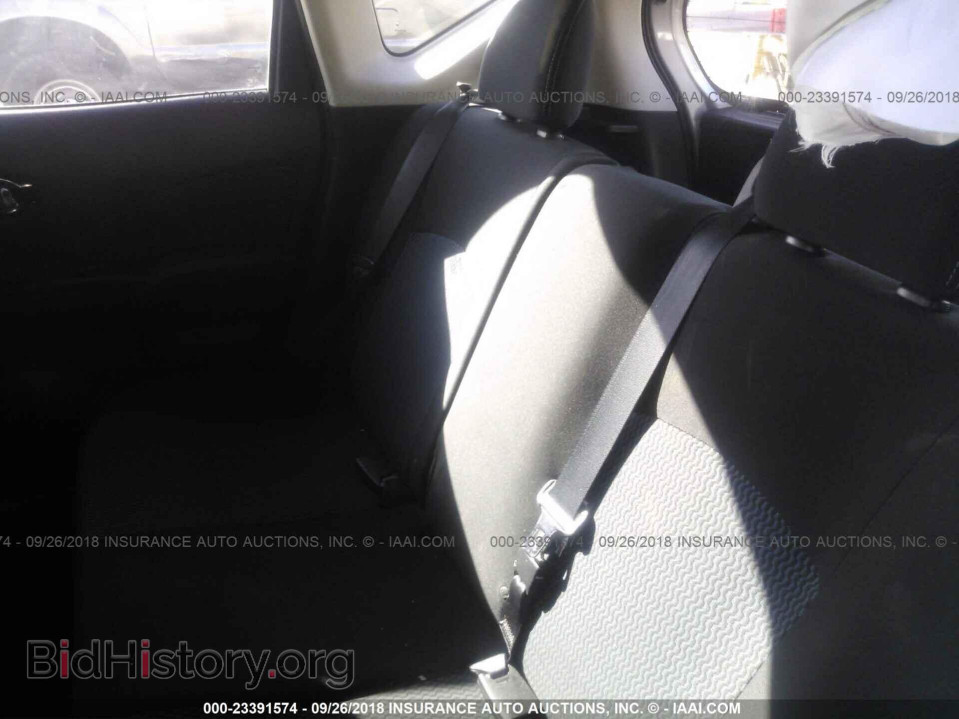 2015 Nissan Versa note - VIN: 3N1CE2CP2FL422367 - Photo 8